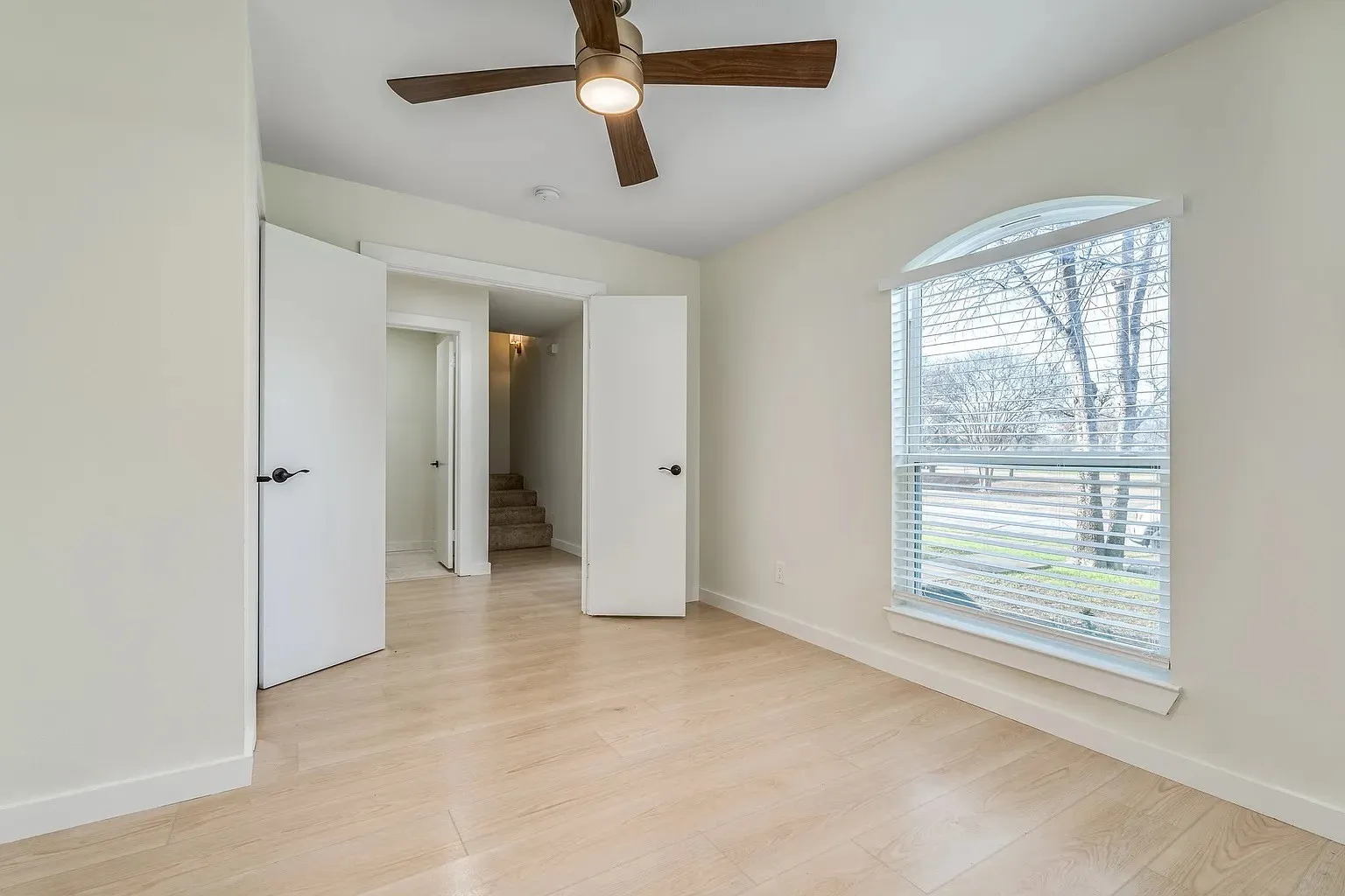 Townhouse For Rent in Dallas County , 2730 Golfing Green Drive, Farmers Branch, Texas 75234, 4 Bedroom, 3 Bathroom, Garage spaces, 1,740 Sqft, built in 1971, mls#21380918, Real Estate Agent in Farmers Branch, Homes For Rent in Dallas county, Homes For Rent in Farmers Branch, Realtor in Farmers Branch Texas, Real Estate Brokerage Independent Realty Texas, Luminita Cordes Realtor