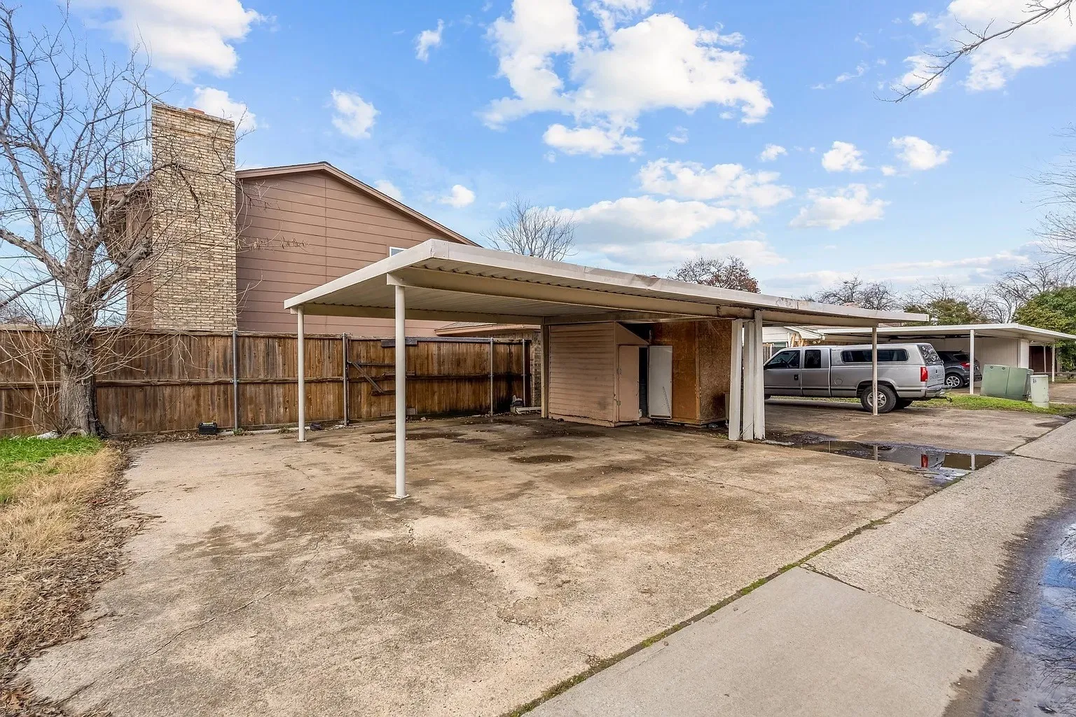 Townhouse For Rent in Dallas County , 2730 Golfing Green Drive, Farmers Branch, Texas 75234, 4 Bedroom, 3 Bathroom, Garage spaces, 1,740 Sqft, built in 1971, mls#21380918, Real Estate Agent in Farmers Branch, Homes For Rent in Dallas county, Homes For Rent in Farmers Branch, Realtor in Farmers Branch Texas, Real Estate Brokerage Independent Realty Texas, Luminita Cordes Realtor
