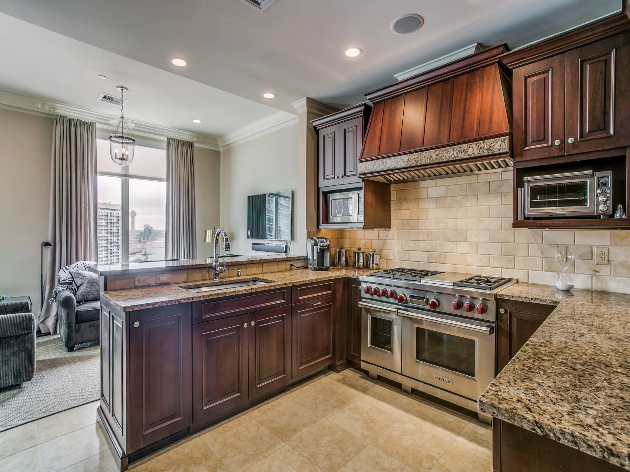 Condominium For Rent in Dallas County , 2555 N Pearl Street 1502, Dallas, Texas 75201, 2 Bedroom, 3 Bathroom, 2 Garage spaces, 2,164 Sqft, built in 2007, mls#21381209, Real Estate Agent in Dallas, Homes For Rent in Dallas county, Homes For Rent in Dallas, Realtor in Dallas Texas, Real Estate Brokerage Independent Realty Texas, Luminita Cordes Realtor