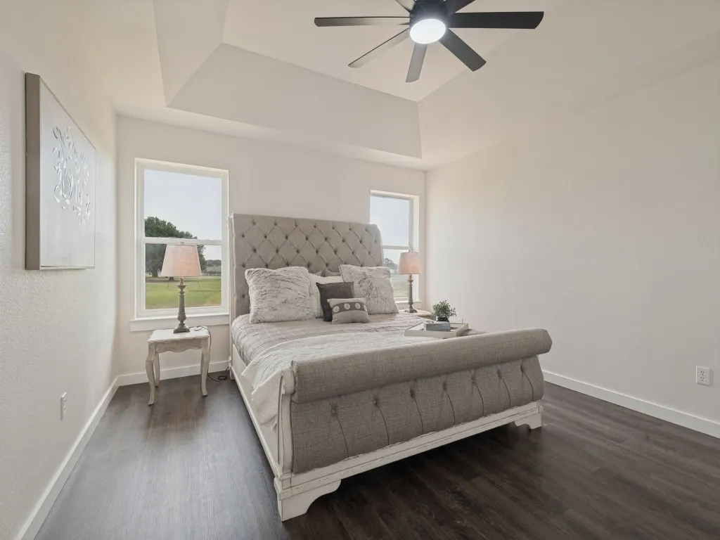 Recessed ceiling with an integrated fan and light fixture