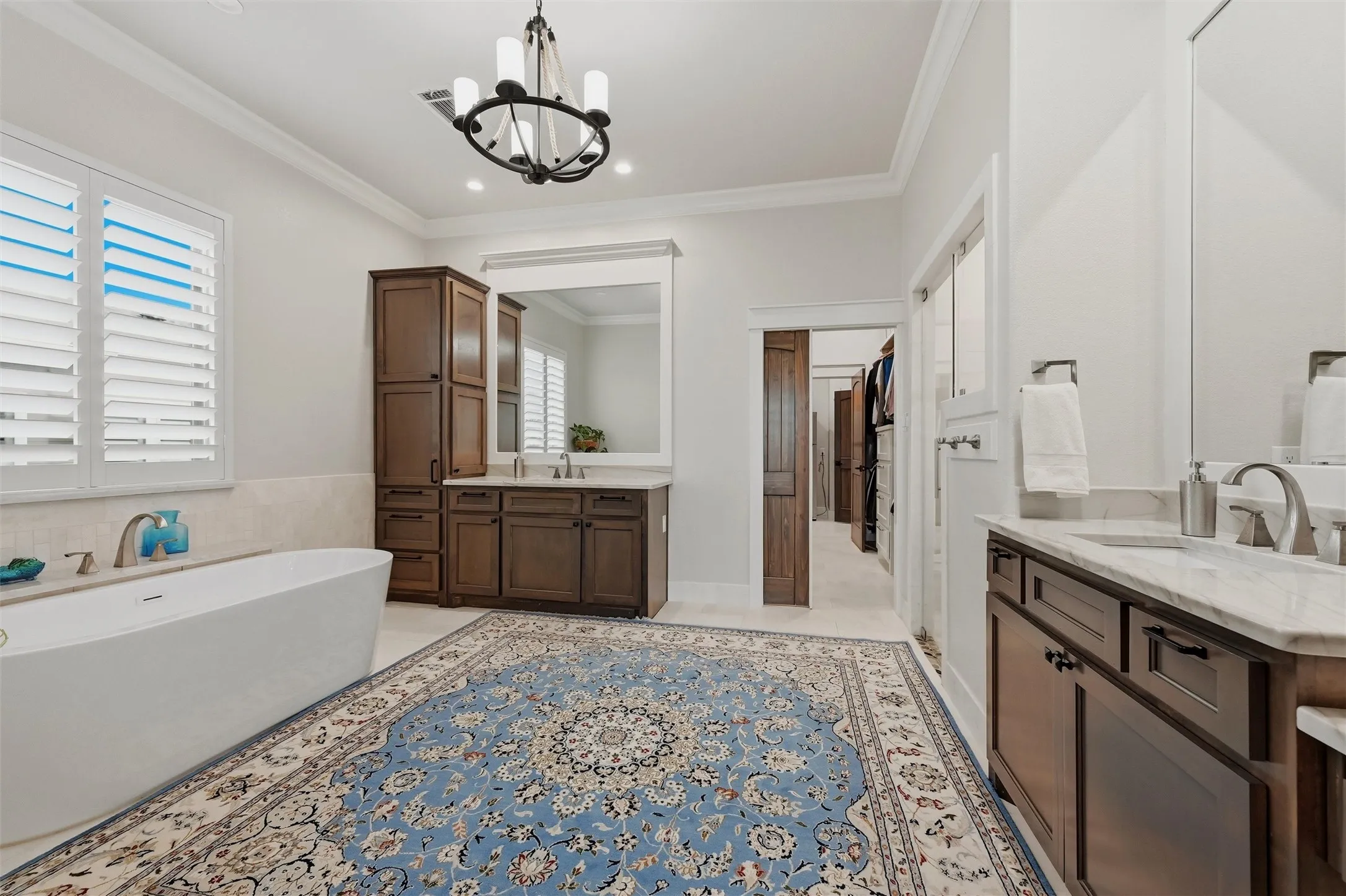 Single Family Residence For Sale in Cooke County , 613 Kiowa Drive W, Lake Kiowa, Texas 76240, 4 Bedroom, 5 Bathroom, 2 Garage spaces, 3,653 Sqft, built in 2021, mls#21381181, Real Estate Agent in Lake Kiowa, Homes For Sale in Cooke county, Homes For Sale in Lake Kiowa, Realtor in Lake Kiowa Texas, Real Estate Brokerage Independent Realty Texas, Luminita Cordes Realtor