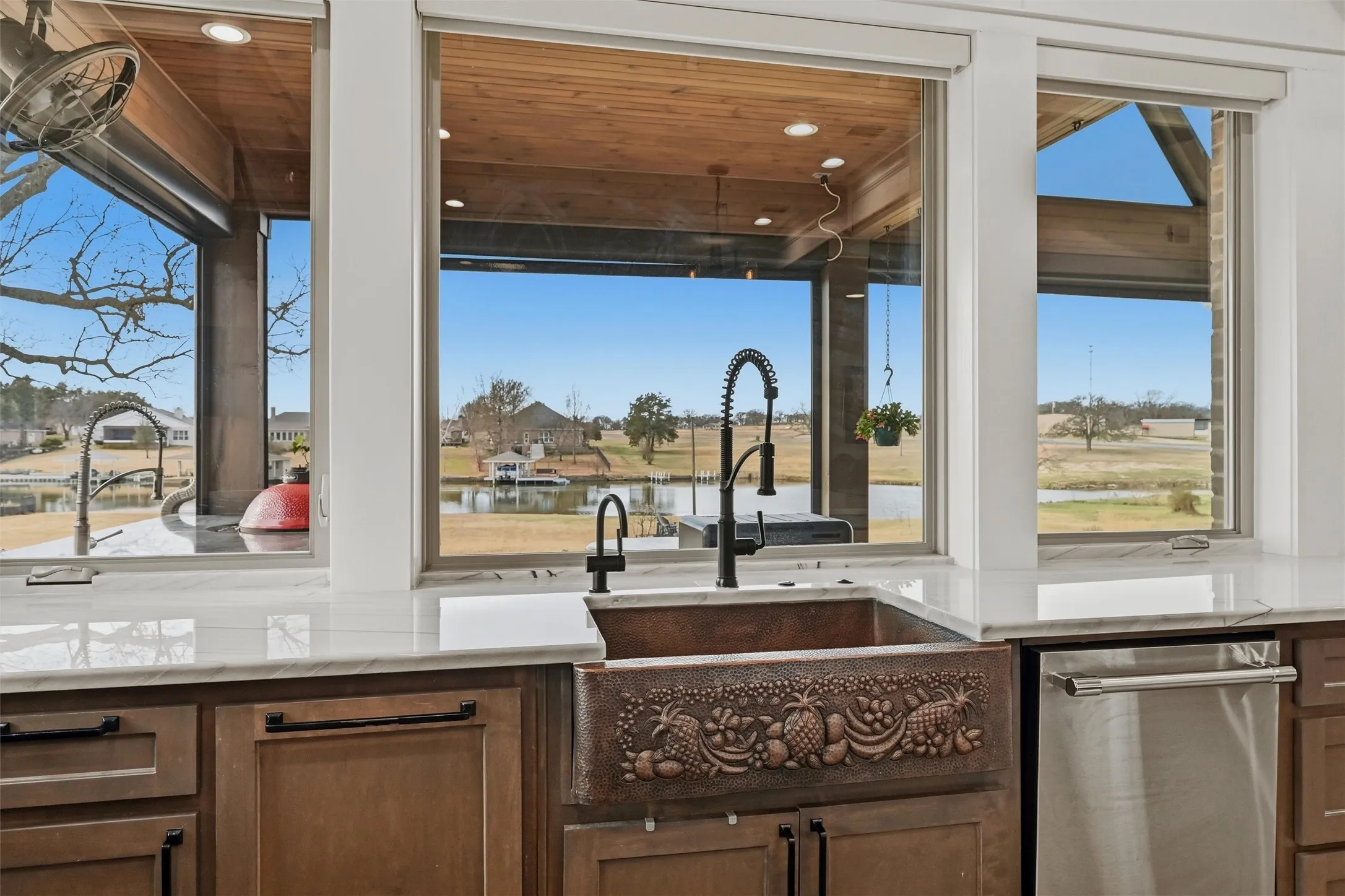 Single Family Residence For Sale in Cooke County , 613 Kiowa Drive W, Lake Kiowa, Texas 76240, 4 Bedroom, 5 Bathroom, 2 Garage spaces, 3,653 Sqft, built in 2021, mls#21381181, Real Estate Agent in Lake Kiowa, Homes For Sale in Cooke county, Homes For Sale in Lake Kiowa, Realtor in Lake Kiowa Texas, Real Estate Brokerage Independent Realty Texas, Luminita Cordes Realtor
