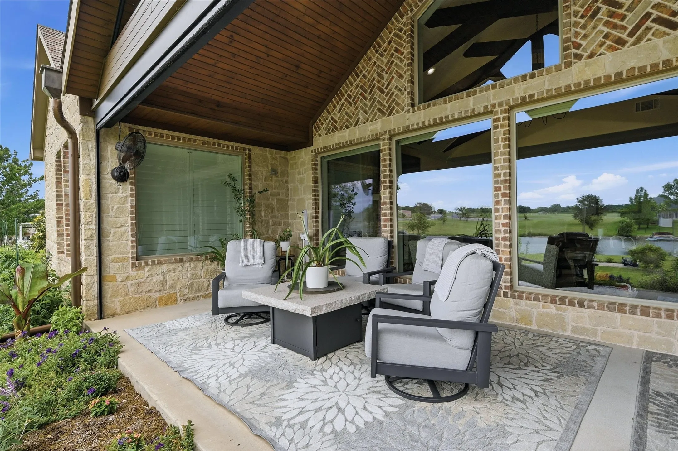 Single Family Residence For Sale in Cooke County , 613 Kiowa Drive W, Lake Kiowa, Texas 76240, 4 Bedroom, 5 Bathroom, 2 Garage spaces, 3,653 Sqft, built in 2021, mls#21381181, Real Estate Agent in Lake Kiowa, Homes For Sale in Cooke county, Homes For Sale in Lake Kiowa, Realtor in Lake Kiowa Texas, Real Estate Brokerage Independent Realty Texas, Luminita Cordes Realtor