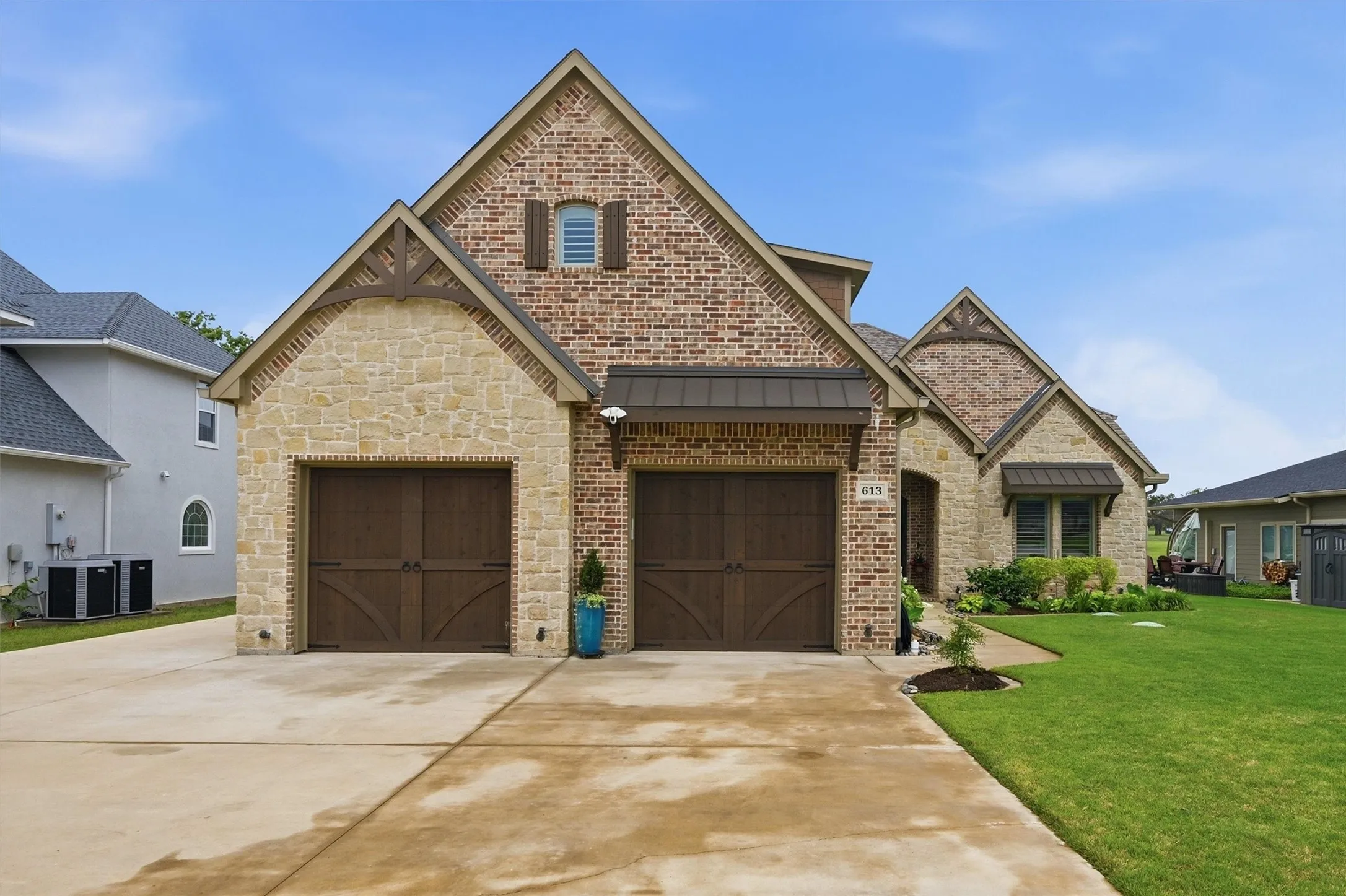 Single Family Residence For Sale in Cooke County , 613 Kiowa Drive W, Lake Kiowa, Texas 76240, 4 Bedroom, 5 Bathroom, 2 Garage spaces, 3,653 Sqft, built in 2021, mls#21381181, Real Estate Agent in Lake Kiowa, Homes For Sale in Cooke county, Homes For Sale in Lake Kiowa, Realtor in Lake Kiowa Texas, Real Estate Brokerage Independent Realty Texas, Luminita Cordes Realtor