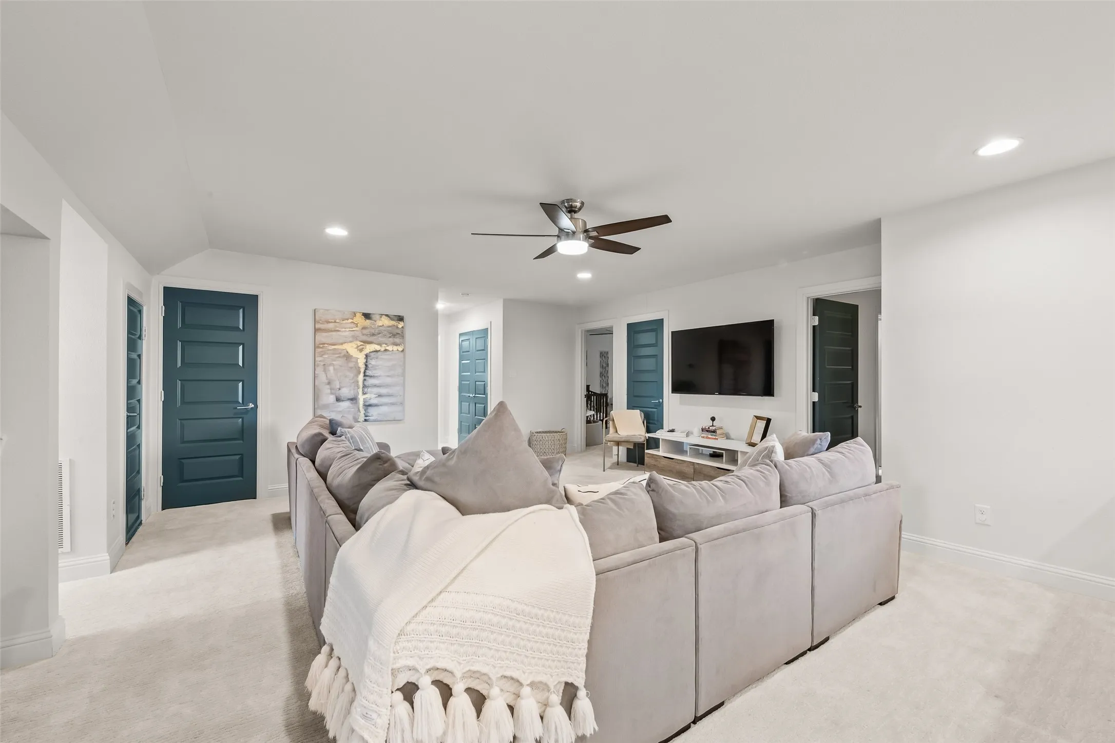 Single Family Residence For Sale in Tarrant County , 6500 Dakar Road W, Fort Worth, Texas 76116, 4 Bedroom, 4 Bathroom, 2 Garage spaces, 2,977 Sqft, built in 1961, mls#21374890, Real Estate Agent in Fort Worth, Homes For Sale in Tarrant county, Homes For Sale in Fort Worth, Realtor in Fort Worth Texas, Real Estate Brokerage Independent Realty Texas, Luminita Cordes Realtor
