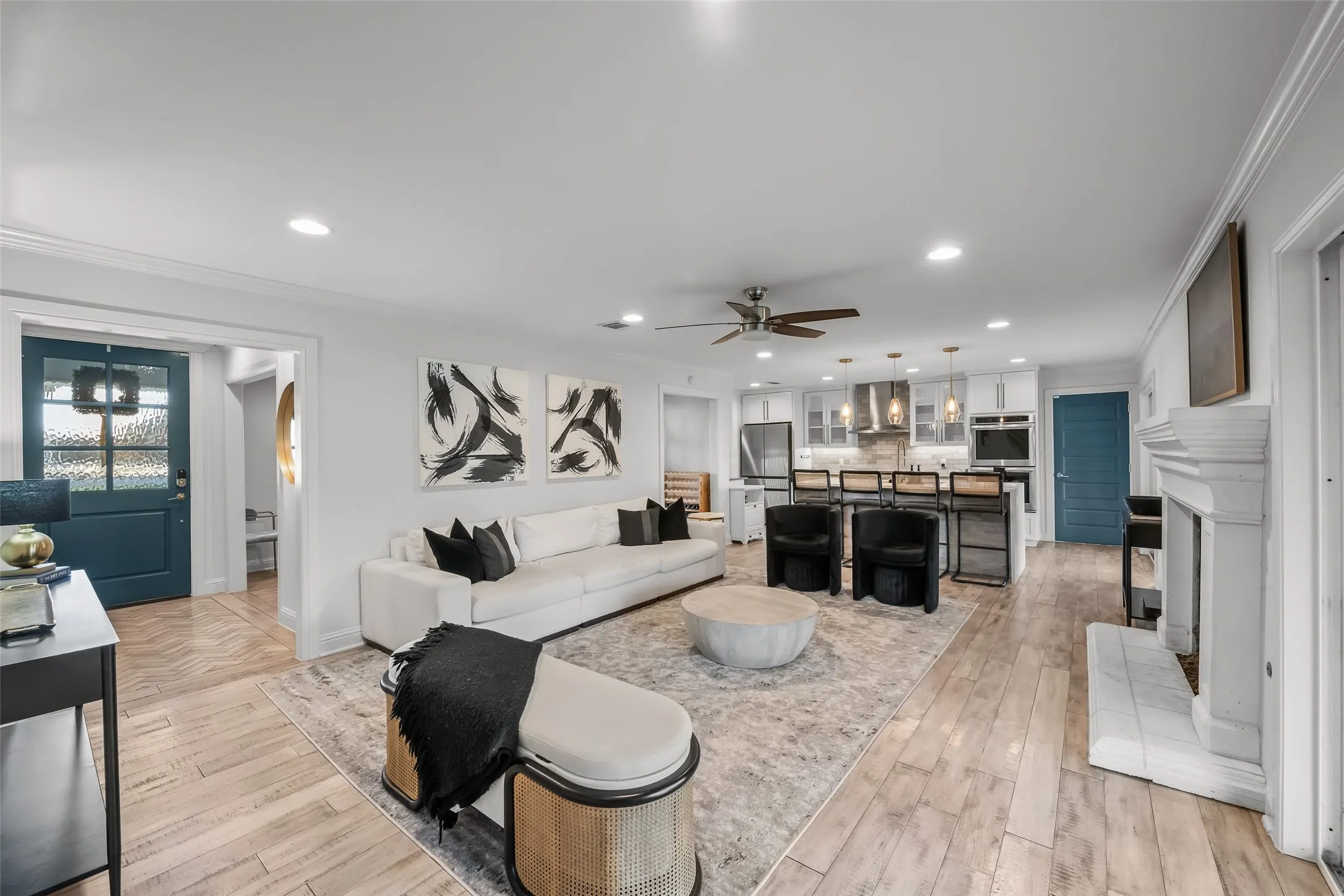 Single Family Residence For Sale in Tarrant County , 6500 Dakar Road W, Fort Worth, Texas 76116, 4 Bedroom, 4 Bathroom, 2 Garage spaces, 2,977 Sqft, built in 1961, mls#21374890, Real Estate Agent in Fort Worth, Homes For Sale in Tarrant county, Homes For Sale in Fort Worth, Realtor in Fort Worth Texas, Real Estate Brokerage Independent Realty Texas, Luminita Cordes Realtor