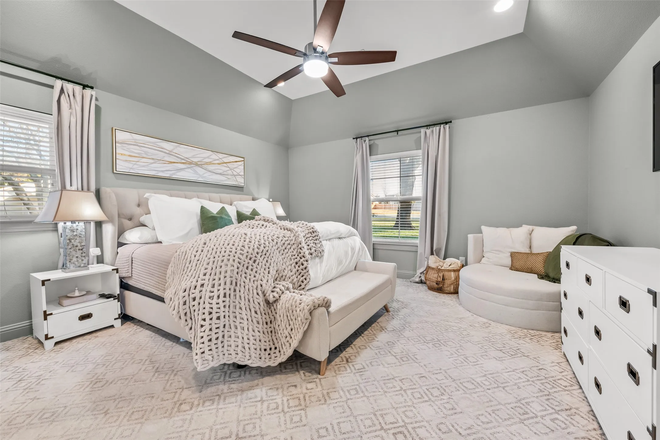 Single Family Residence For Sale in Tarrant County , 6500 Dakar Road W, Fort Worth, Texas 76116, 4 Bedroom, 4 Bathroom, 2 Garage spaces, 2,977 Sqft, built in 1961, mls#21374890, Real Estate Agent in Fort Worth, Homes For Sale in Tarrant county, Homes For Sale in Fort Worth, Realtor in Fort Worth Texas, Real Estate Brokerage Independent Realty Texas, Luminita Cordes Realtor