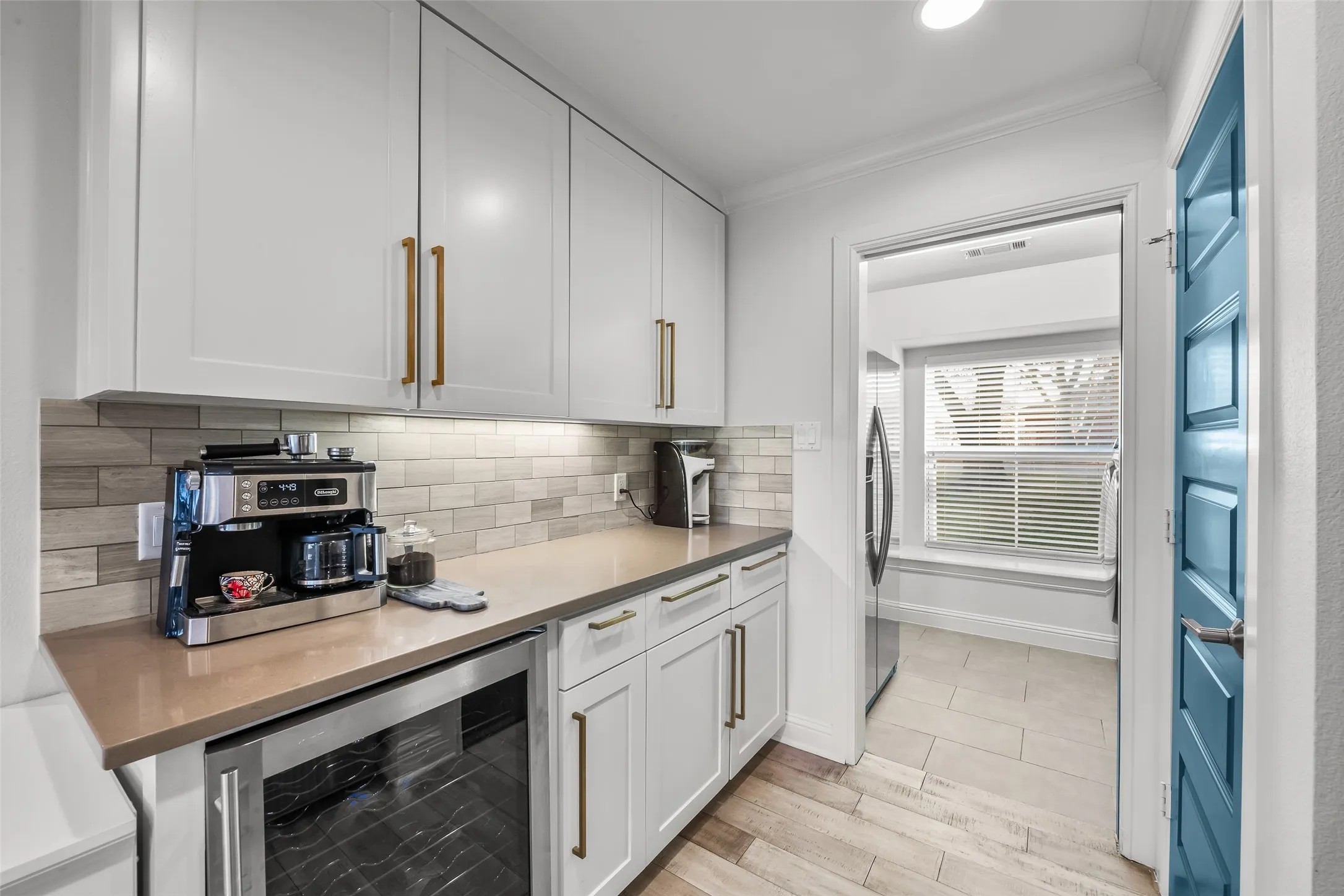Single Family Residence For Sale in Tarrant County , 6500 Dakar Road W, Fort Worth, Texas 76116, 4 Bedroom, 4 Bathroom, 2 Garage spaces, 2,977 Sqft, built in 1961, mls#21374890, Real Estate Agent in Fort Worth, Homes For Sale in Tarrant county, Homes For Sale in Fort Worth, Realtor in Fort Worth Texas, Real Estate Brokerage Independent Realty Texas, Luminita Cordes Realtor