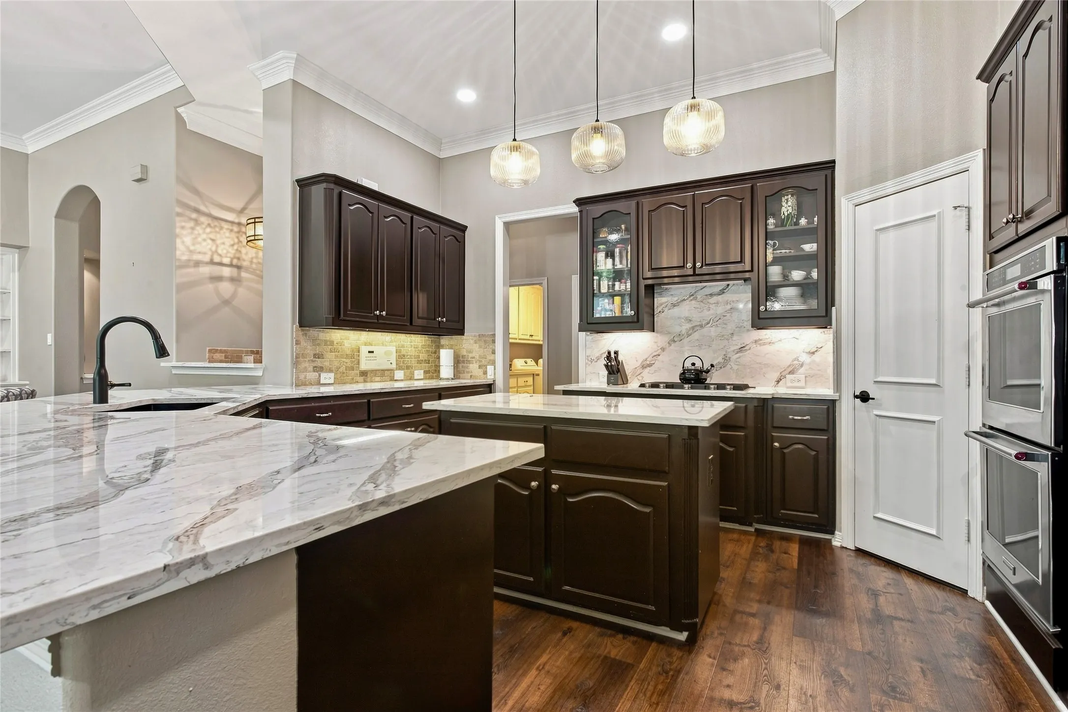 Single Family Residence For Sale in Denton County , 2105 Heather Ridge Court, Flower Mound, Texas 75028, 4 Bedroom, 3 Bathroom, 3 Garage spaces, 3,490 Sqft, built in 1999, mls#21375481, Real Estate Agent in Flower Mound, Homes For Sale in Denton county, Homes For Sale in Flower Mound, Realtor in Flower Mound Texas, Real Estate Brokerage Independent Realty Texas, Luminita Cordes Realtor