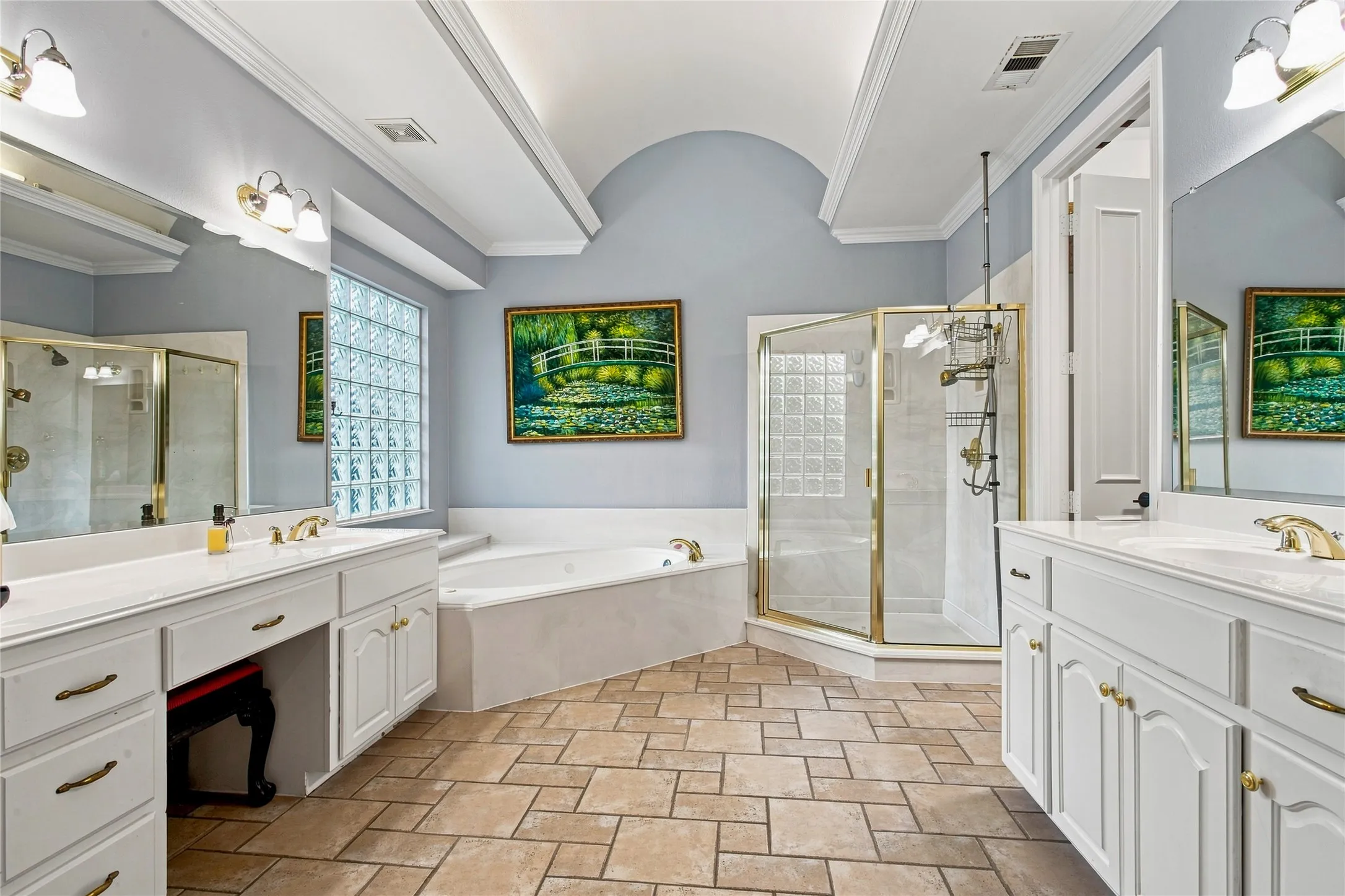 Single Family Residence For Sale in Denton County , 2105 Heather Ridge Court, Flower Mound, Texas 75028, 4 Bedroom, 3 Bathroom, 3 Garage spaces, 3,490 Sqft, built in 1999, mls#21375481, Real Estate Agent in Flower Mound, Homes For Sale in Denton county, Homes For Sale in Flower Mound, Realtor in Flower Mound Texas, Real Estate Brokerage Independent Realty Texas, Luminita Cordes Realtor