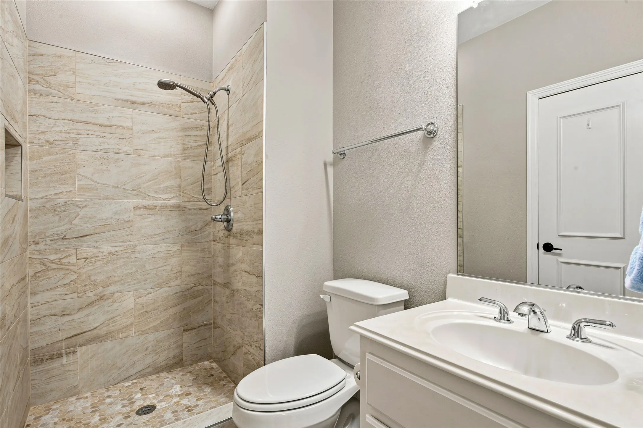 Single Family Residence For Sale in Denton County , 2105 Heather Ridge Court, Flower Mound, Texas 75028, 4 Bedroom, 3 Bathroom, 3 Garage spaces, 3,490 Sqft, built in 1999, mls#21375481, Real Estate Agent in Flower Mound, Homes For Sale in Denton county, Homes For Sale in Flower Mound, Realtor in Flower Mound Texas, Real Estate Brokerage Independent Realty Texas, Luminita Cordes Realtor