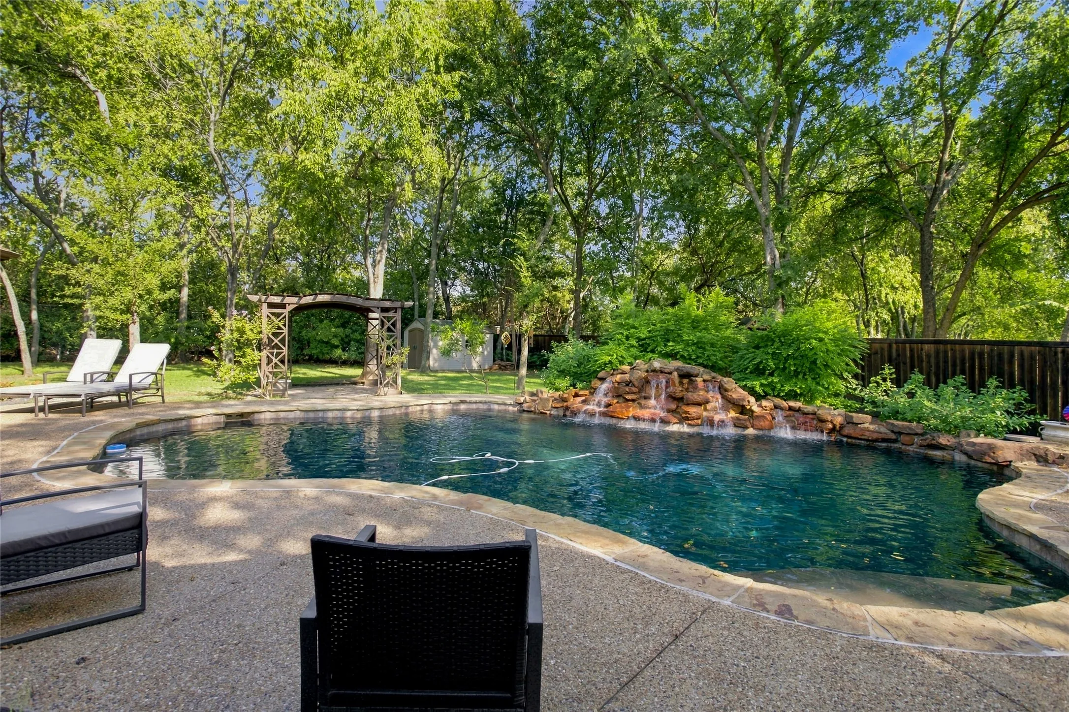 Single Family Residence For Sale in Denton County , 2105 Heather Ridge Court, Flower Mound, Texas 75028, 4 Bedroom, 3 Bathroom, 3 Garage spaces, 3,490 Sqft, built in 1999, mls#21375481, Real Estate Agent in Flower Mound, Homes For Sale in Denton county, Homes For Sale in Flower Mound, Realtor in Flower Mound Texas, Real Estate Brokerage Independent Realty Texas, Luminita Cordes Realtor