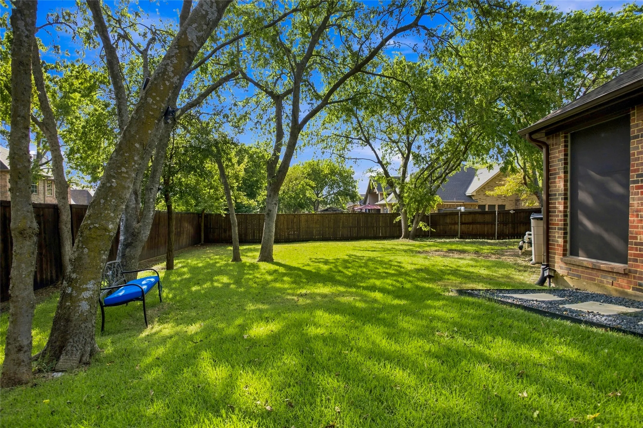 Single Family Residence For Sale in Denton County , 2105 Heather Ridge Court, Flower Mound, Texas 75028, 4 Bedroom, 3 Bathroom, 3 Garage spaces, 3,490 Sqft, built in 1999, mls#21375481, Real Estate Agent in Flower Mound, Homes For Sale in Denton county, Homes For Sale in Flower Mound, Realtor in Flower Mound Texas, Real Estate Brokerage Independent Realty Texas, Luminita Cordes Realtor