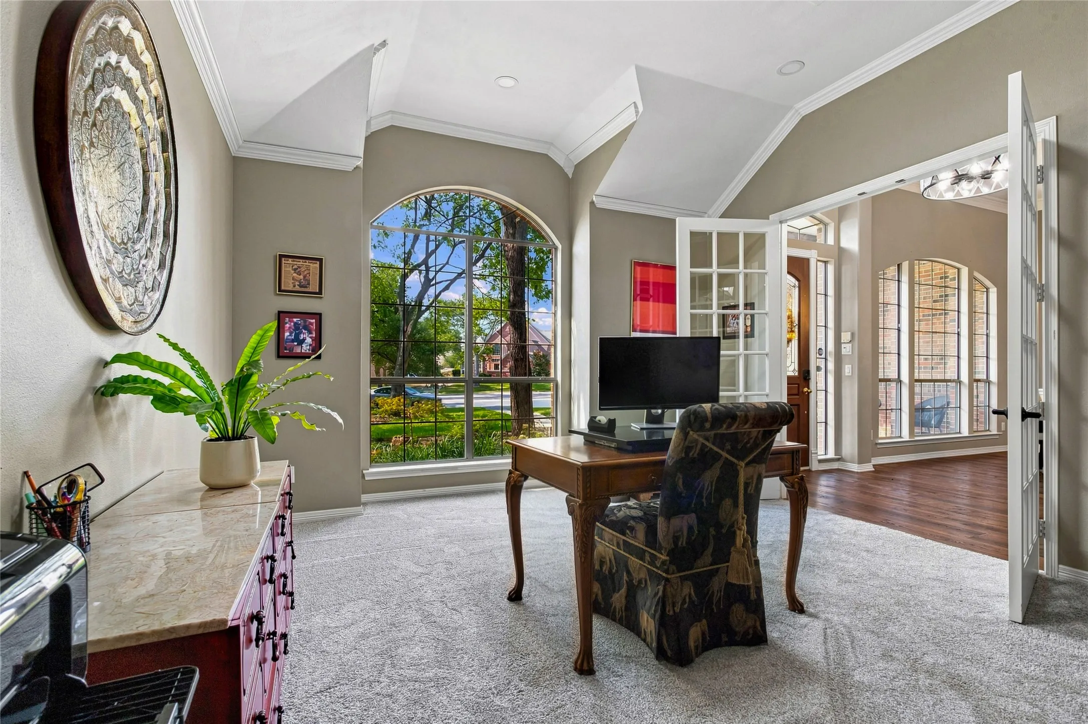 Single Family Residence For Sale in Denton County , 2105 Heather Ridge Court, Flower Mound, Texas 75028, 4 Bedroom, 3 Bathroom, 3 Garage spaces, 3,490 Sqft, built in 1999, mls#21375481, Real Estate Agent in Flower Mound, Homes For Sale in Denton county, Homes For Sale in Flower Mound, Realtor in Flower Mound Texas, Real Estate Brokerage Independent Realty Texas, Luminita Cordes Realtor