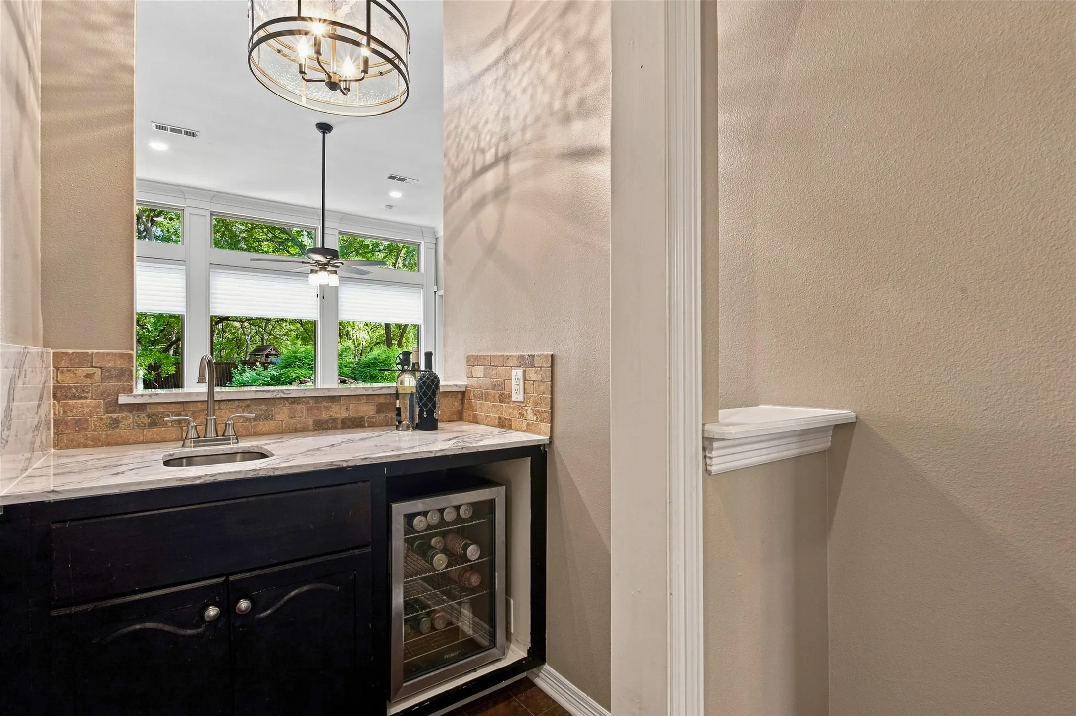 Single Family Residence For Sale in Denton County , 2105 Heather Ridge Court, Flower Mound, Texas 75028, 4 Bedroom, 3 Bathroom, 3 Garage spaces, 3,490 Sqft, built in 1999, mls#21375481, Real Estate Agent in Flower Mound, Homes For Sale in Denton county, Homes For Sale in Flower Mound, Realtor in Flower Mound Texas, Real Estate Brokerage Independent Realty Texas, Luminita Cordes Realtor