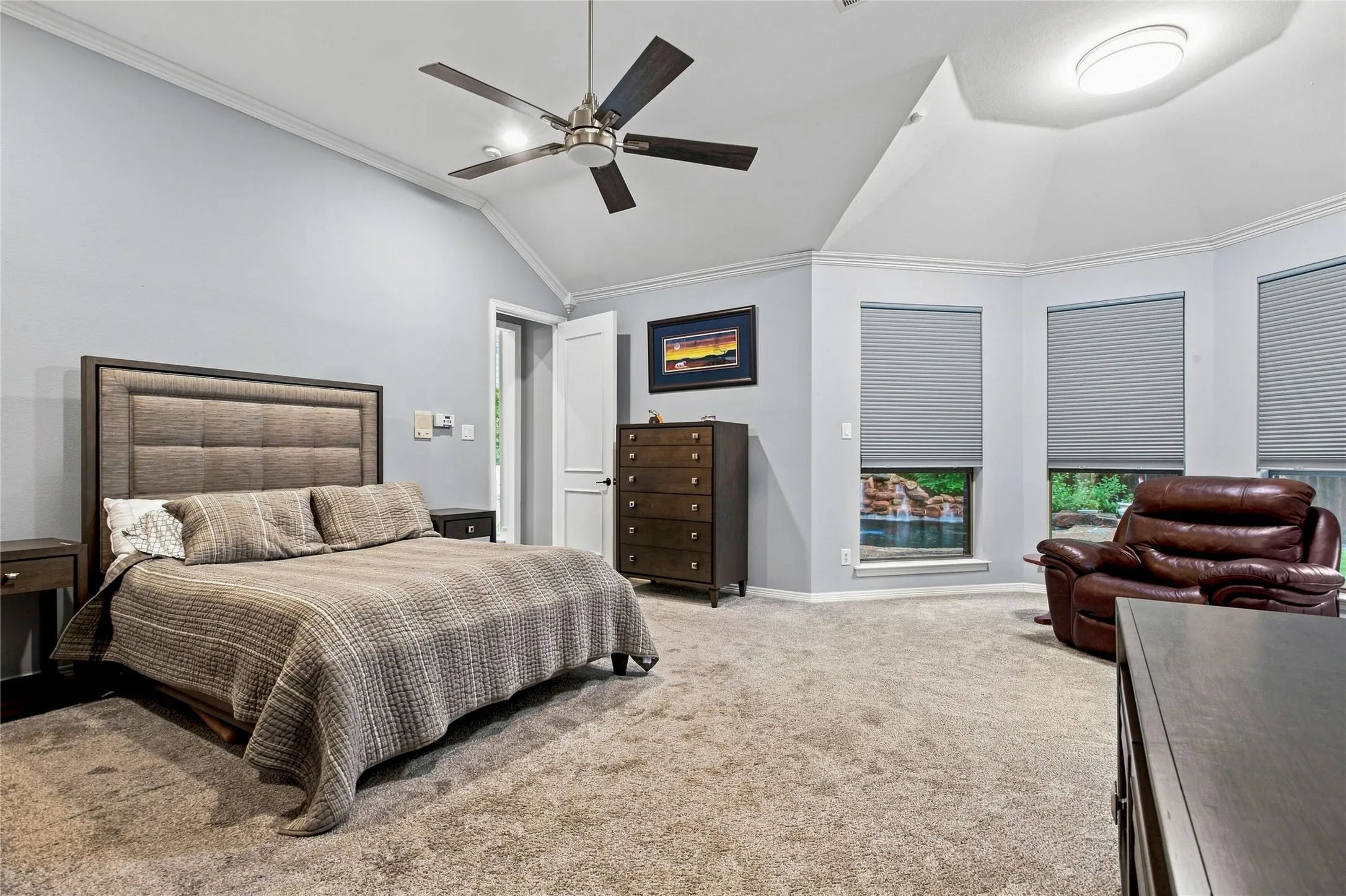 Single Family Residence For Sale in Denton County , 2105 Heather Ridge Court, Flower Mound, Texas 75028, 4 Bedroom, 3 Bathroom, 3 Garage spaces, 3,490 Sqft, built in 1999, mls#21375481, Real Estate Agent in Flower Mound, Homes For Sale in Denton county, Homes For Sale in Flower Mound, Realtor in Flower Mound Texas, Real Estate Brokerage Independent Realty Texas, Luminita Cordes Realtor