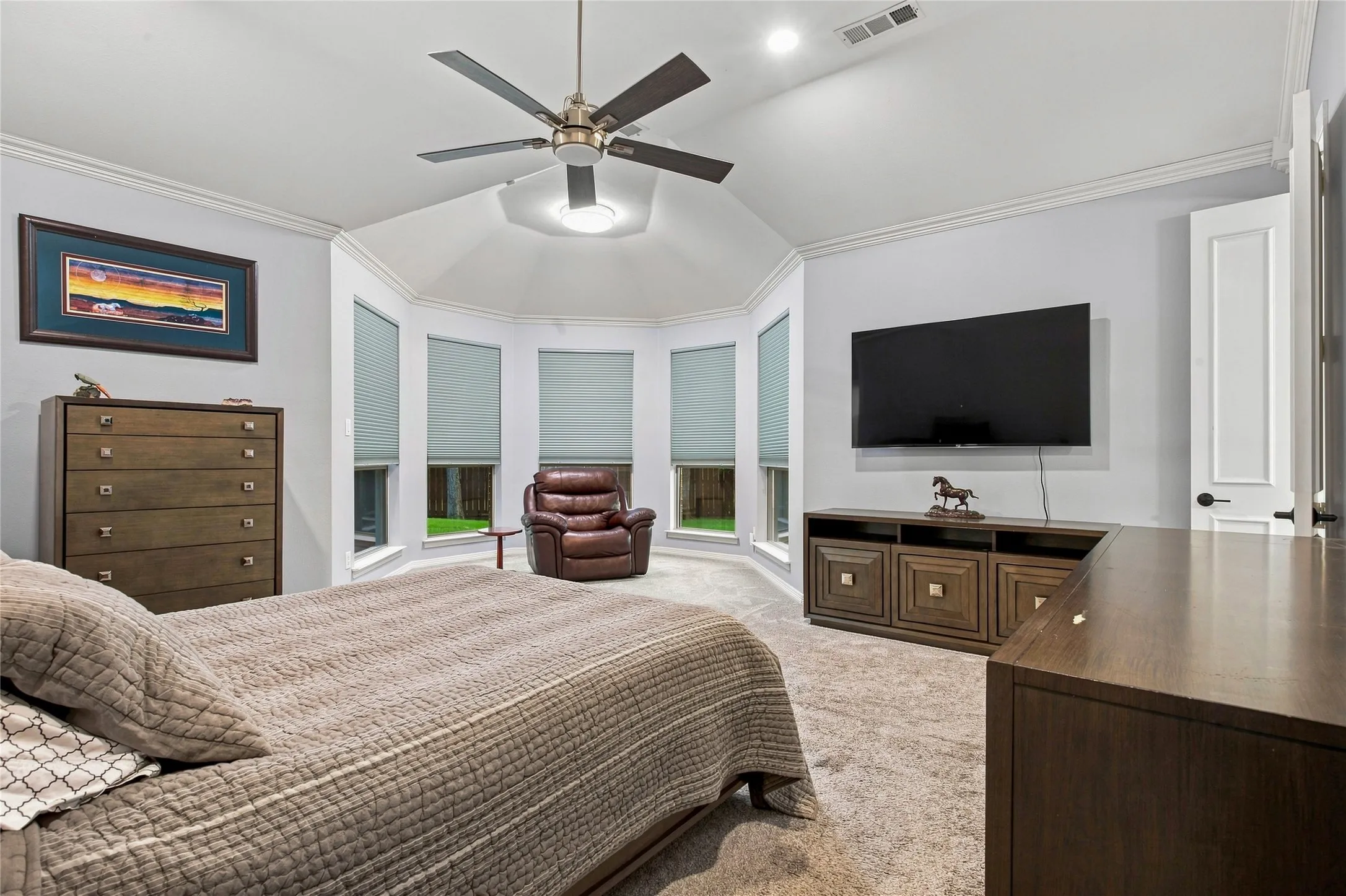 Single Family Residence For Sale in Denton County , 2105 Heather Ridge Court, Flower Mound, Texas 75028, 4 Bedroom, 3 Bathroom, 3 Garage spaces, 3,490 Sqft, built in 1999, mls#21375481, Real Estate Agent in Flower Mound, Homes For Sale in Denton county, Homes For Sale in Flower Mound, Realtor in Flower Mound Texas, Real Estate Brokerage Independent Realty Texas, Luminita Cordes Realtor