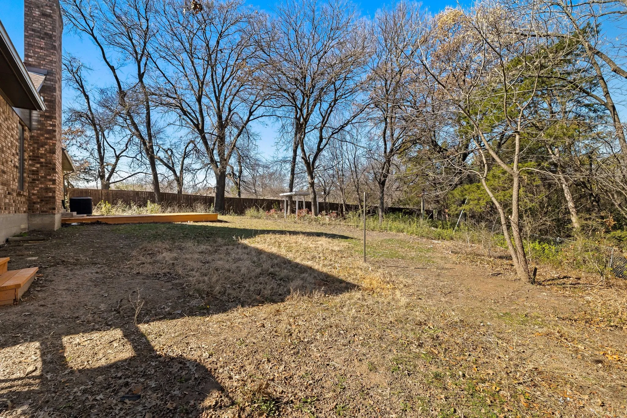 Single Family Residence For Rent in Collin County , 2110 S Mcdonald Street, Mc Kinney, Texas 75069, 3 Bedroom, 2 Bathroom, 2 Garage spaces, 1,980 Sqft, built in 1981, mls#21381072, Real Estate Agent in Mc Kinney, Homes For Rent in Collin county, Homes For Rent in Mc Kinney, Realtor in Mc Kinney Texas, Real Estate Brokerage Independent Realty Texas, Luminita Cordes Realtor