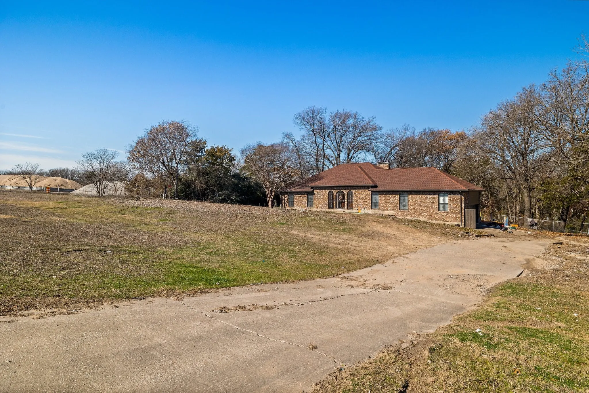 Single Family Residence For Rent in Collin County , 2110 S Mcdonald Street, Mc Kinney, Texas 75069, 3 Bedroom, 2 Bathroom, 2 Garage spaces, 1,980 Sqft, built in 1981, mls#21381072, Real Estate Agent in Mc Kinney, Homes For Rent in Collin county, Homes For Rent in Mc Kinney, Realtor in Mc Kinney Texas, Real Estate Brokerage Independent Realty Texas, Luminita Cordes Realtor