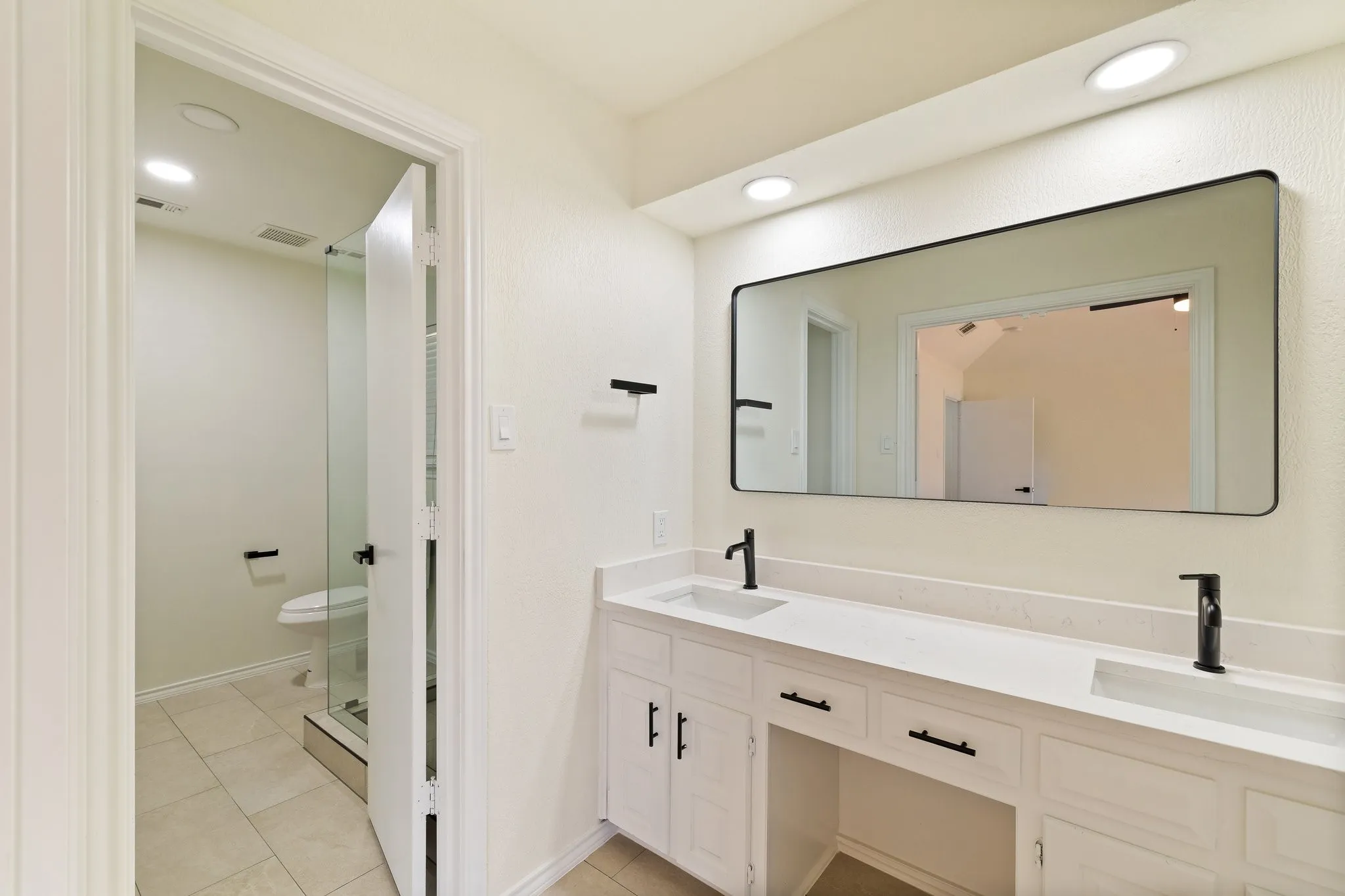 Single Family Residence For Rent in Collin County , 2110 S Mcdonald Street, Mc Kinney, Texas 75069, 3 Bedroom, 2 Bathroom, 2 Garage spaces, 1,980 Sqft, built in 1981, mls#21381072, Real Estate Agent in Mc Kinney, Homes For Rent in Collin county, Homes For Rent in Mc Kinney, Realtor in Mc Kinney Texas, Real Estate Brokerage Independent Realty Texas, Luminita Cordes Realtor