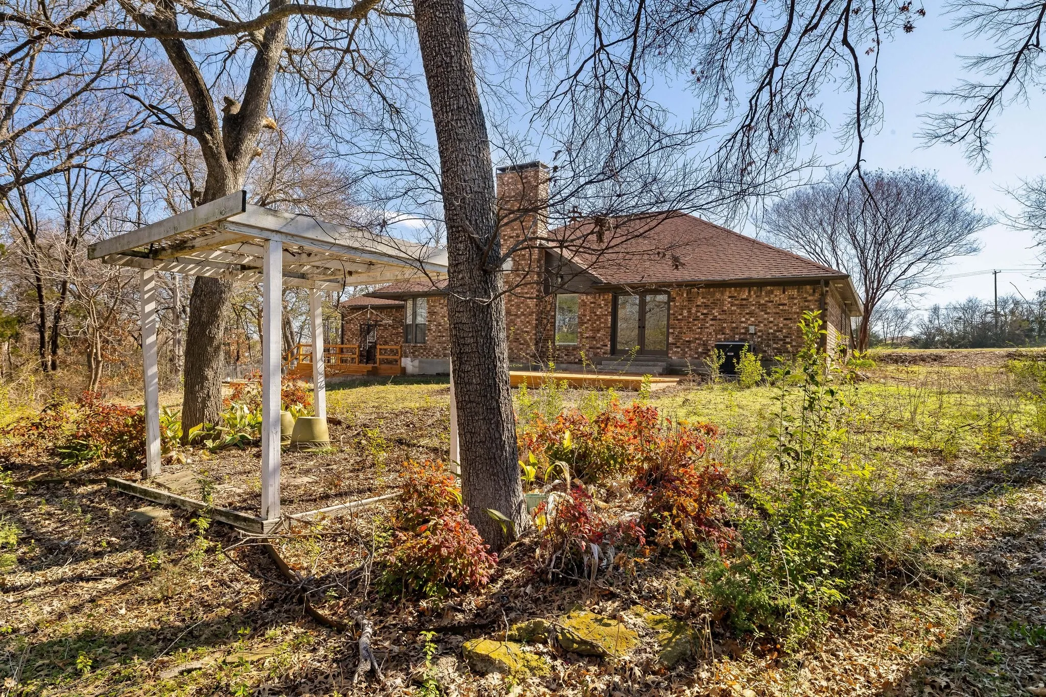 Single Family Residence For Rent in Collin County , 2110 S Mcdonald Street, Mc Kinney, Texas 75069, 3 Bedroom, 2 Bathroom, 2 Garage spaces, 1,980 Sqft, built in 1981, mls#21381072, Real Estate Agent in Mc Kinney, Homes For Rent in Collin county, Homes For Rent in Mc Kinney, Realtor in Mc Kinney Texas, Real Estate Brokerage Independent Realty Texas, Luminita Cordes Realtor