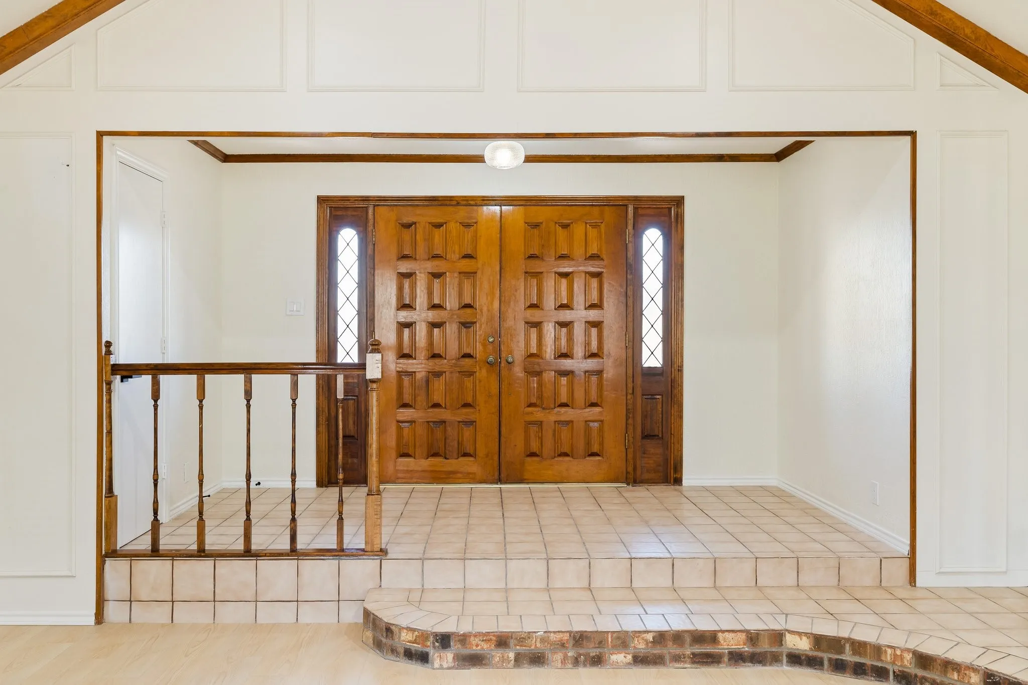 Single Family Residence For Rent in Collin County , 2110 S Mcdonald Street, Mc Kinney, Texas 75069, 3 Bedroom, 2 Bathroom, 2 Garage spaces, 1,980 Sqft, built in 1981, mls#21381072, Real Estate Agent in Mc Kinney, Homes For Rent in Collin county, Homes For Rent in Mc Kinney, Realtor in Mc Kinney Texas, Real Estate Brokerage Independent Realty Texas, Luminita Cordes Realtor