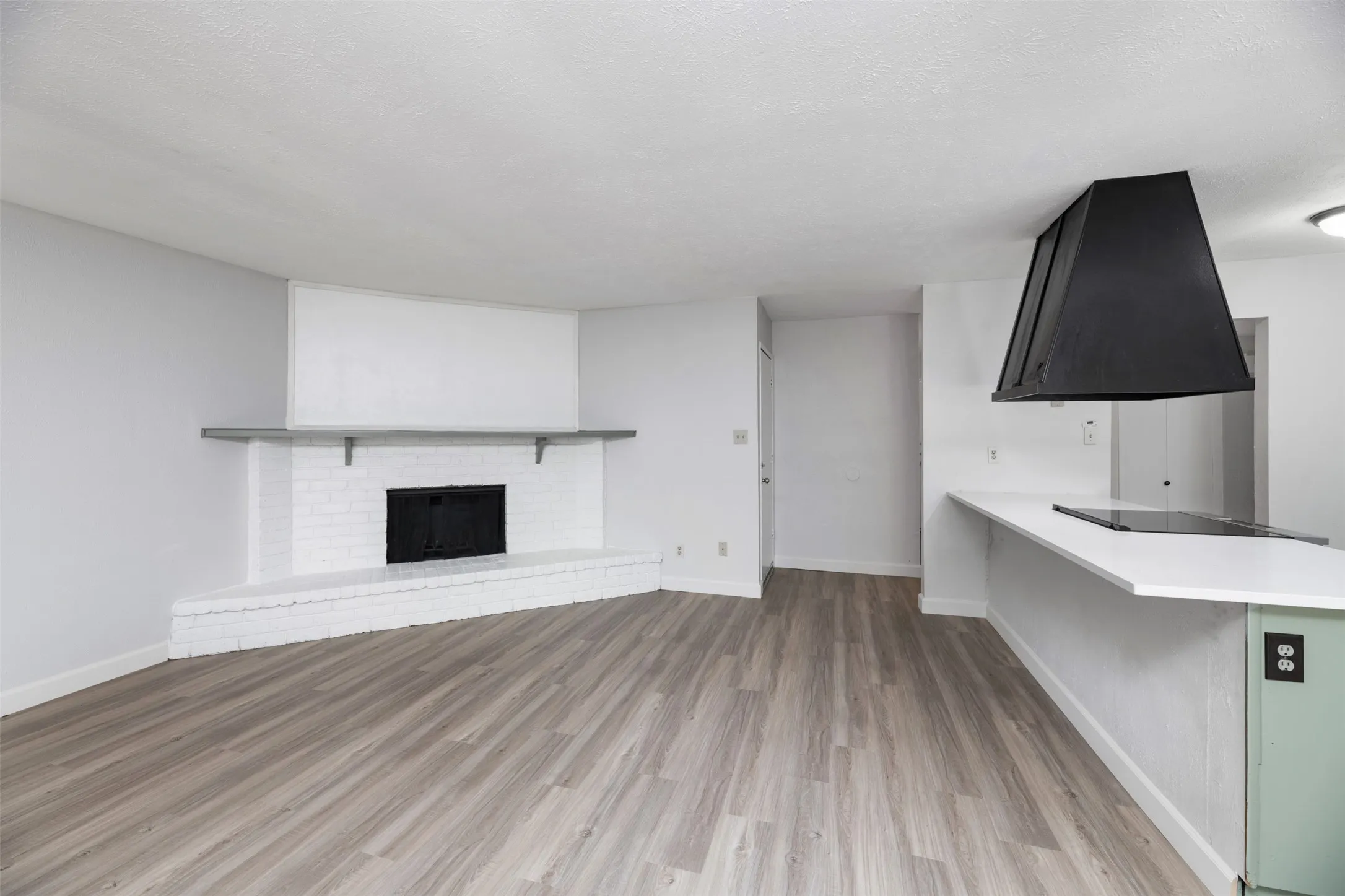 Single Family Residence For Rent in Collin County , 722 Circle Cove Drive, Allen, Texas 75002, 3 Bedroom, 2 Bathroom, 1 Garage spaces, 1,347 Sqft, built in 1980, mls#21381250, Real Estate Agent in Allen, Homes For Rent in Collin county, Homes For Rent in Allen, Realtor in Allen Texas, Real Estate Brokerage Independent Realty Texas, Luminita Cordes Realtor