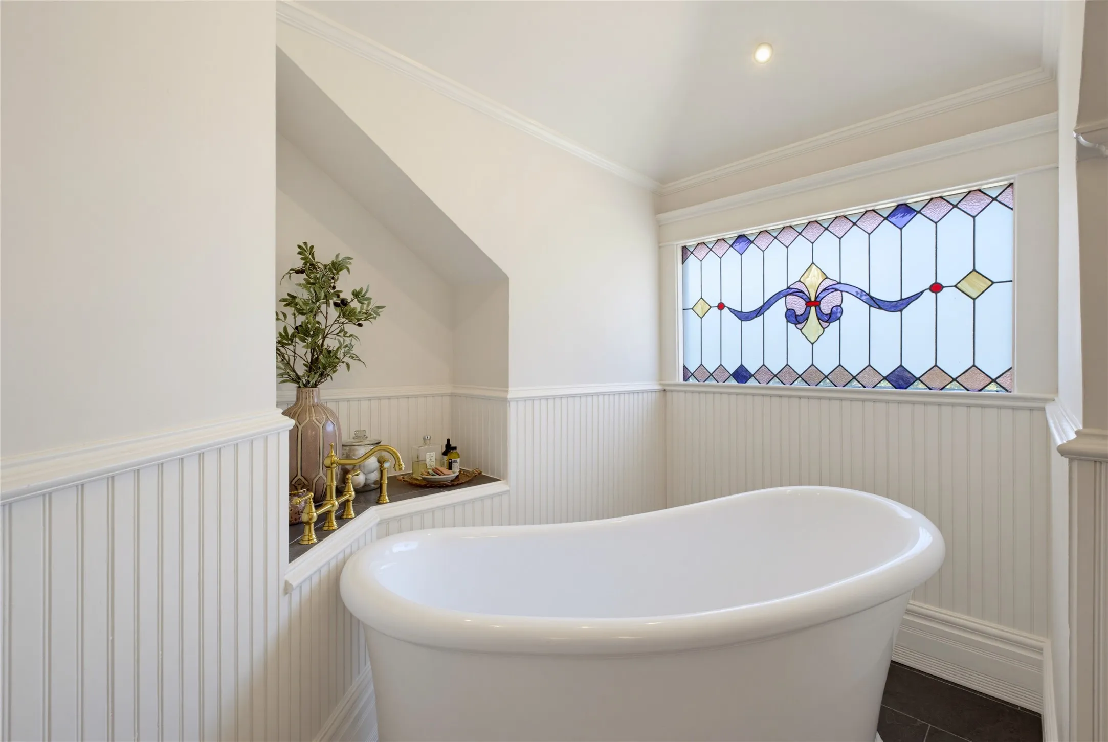 Primary Bathroom Soaking Tub