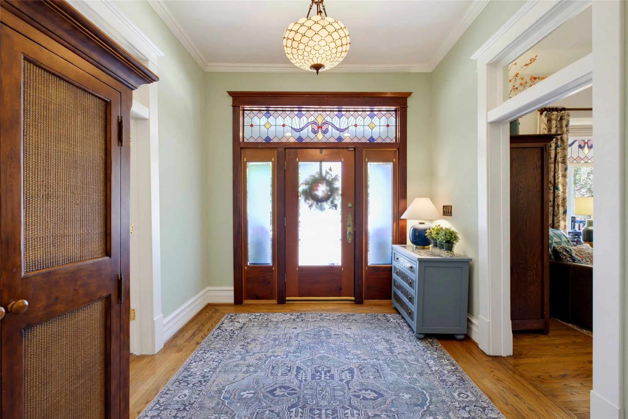 Light and Bright entry