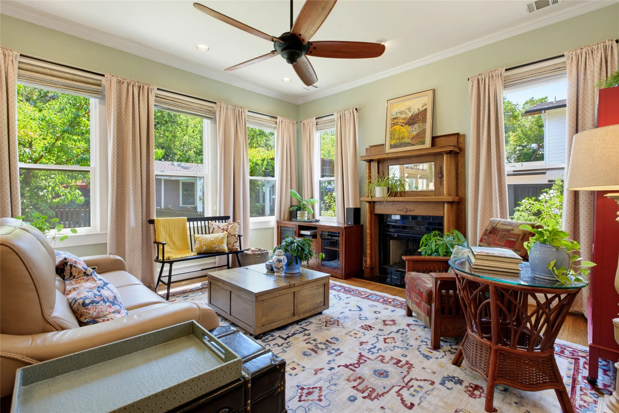 Livingroom Overlooks the Pool and Oversized Backyard.