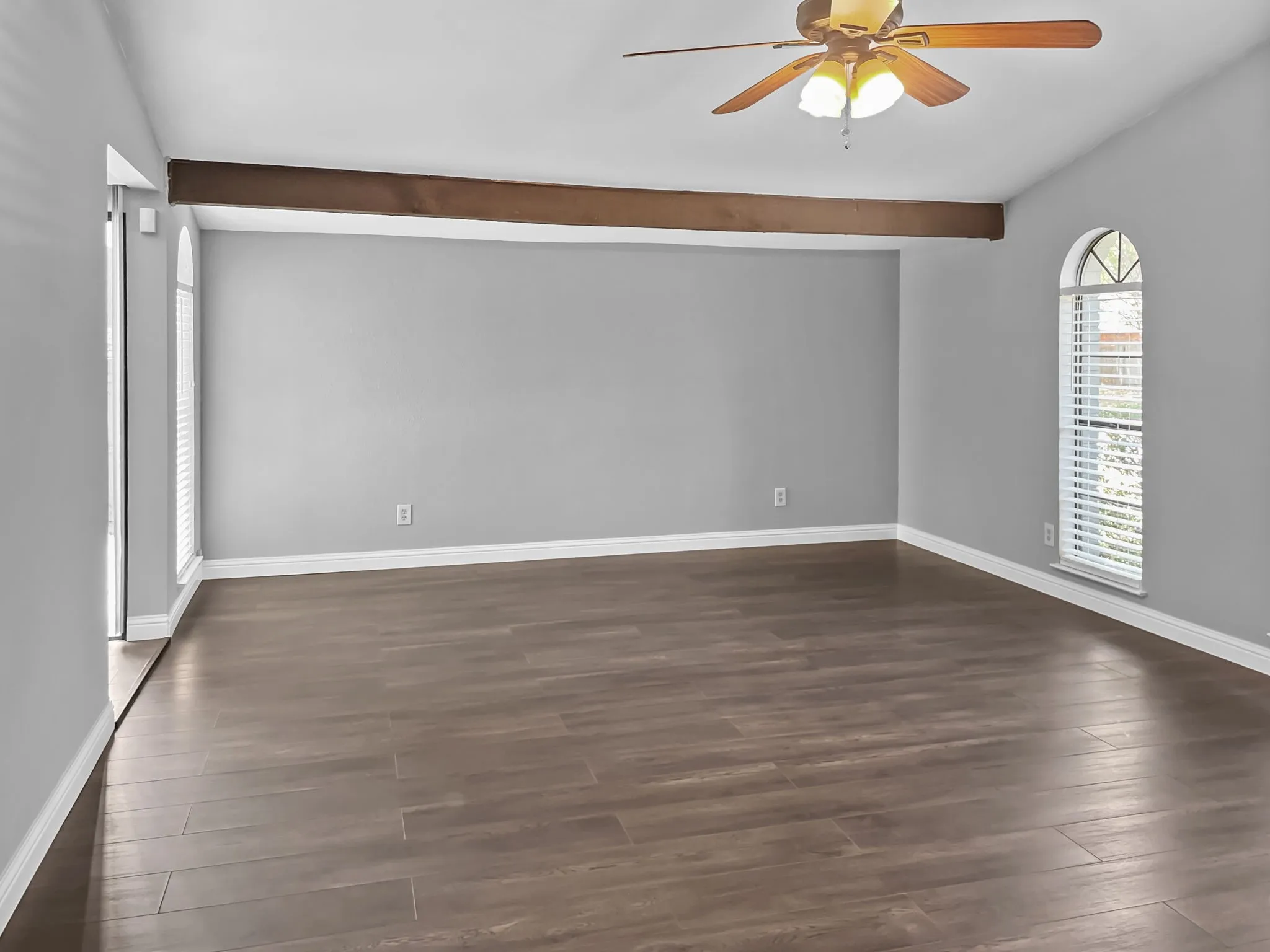 Single Family Residence For Rent in Dallas County , 6210 Glenmoor Drive, Garland, Texas 75043, 3 Bedroom, 2 Bathroom, Garage spaces, 1,983 Sqft, built in 1977, mls#21381260, Real Estate Agent in Garland, Homes For Rent in Dallas county, Homes For Rent in Garland, Realtor in Garland Texas, Real Estate Brokerage Independent Realty Texas, Luminita Cordes Realtor