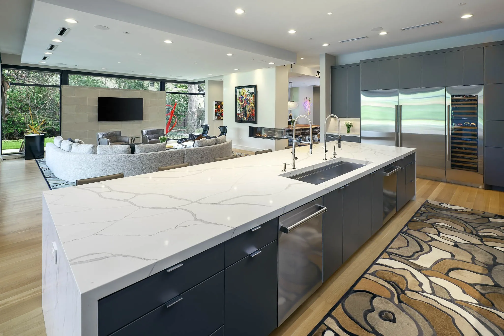 Gourmet kitchen with adjacent family room