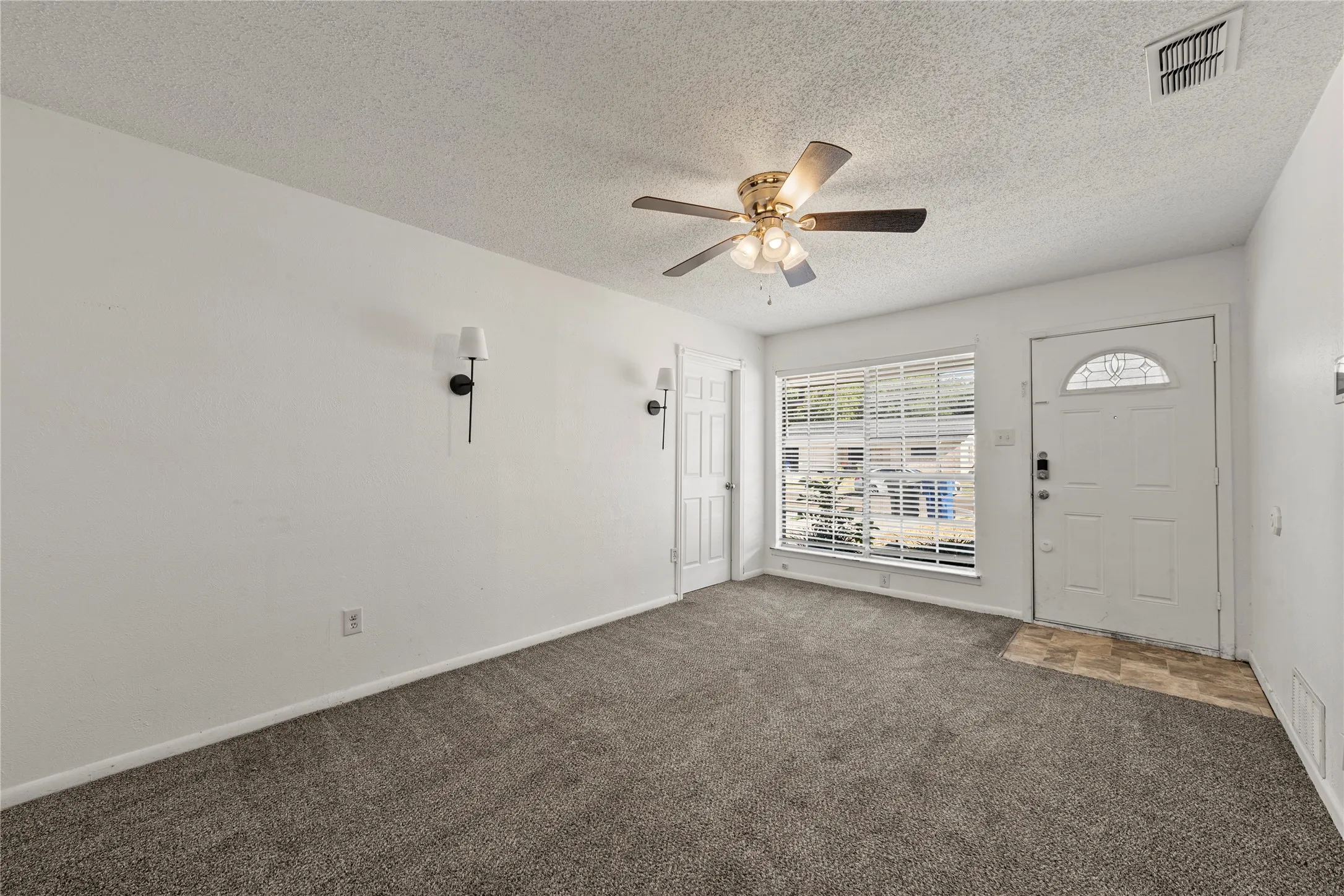 Single Family Residence For Sale in Coryell County , 914 Randa Street, Copperas Cove, Texas 76522, 3 Bedroom, 2 Bathroom, Garage spaces, 1,524 Sqft, built in 1973, mls#21381239, Real Estate Agent in Copperas Cove, Homes For Sale in Coryell county, Homes For Sale in Copperas Cove, Realtor in Copperas Cove Texas, Real Estate Brokerage Independent Realty Texas, Luminita Cordes Realtor