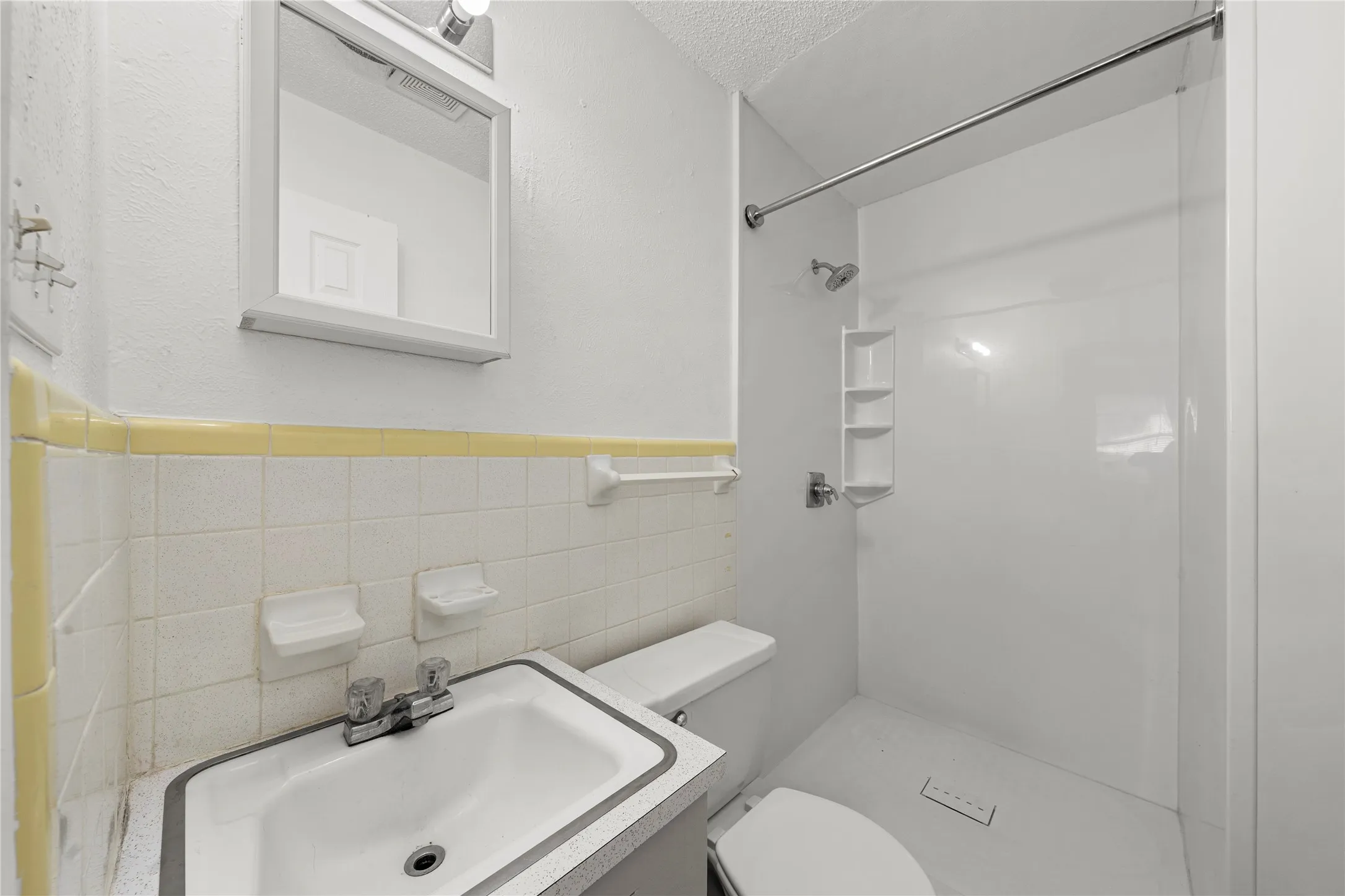 Single Family Residence For Sale in Coryell County , 914 Randa Street, Copperas Cove, Texas 76522, 3 Bedroom, 2 Bathroom, Garage spaces, 1,524 Sqft, built in 1973, mls#21381239, Real Estate Agent in Copperas Cove, Homes For Sale in Coryell county, Homes For Sale in Copperas Cove, Realtor in Copperas Cove Texas, Real Estate Brokerage Independent Realty Texas, Luminita Cordes Realtor