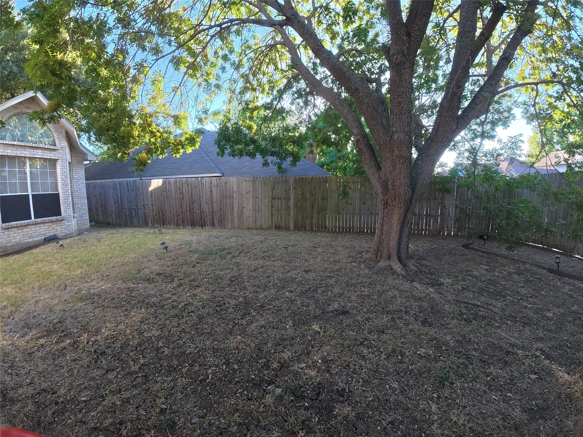 Single Family Residence For Sale in Dallas County , 813 Courson Drive, De Soto, Texas 75115, 4 Bedroom, 3 Bathroom, 2 Garage spaces, 2,622 Sqft, built in 1989, mls#21381283, Real Estate Agent in De Soto, Homes For Sale in Dallas county, Homes For Sale in De Soto, Realtor in De Soto Texas, Real Estate Brokerage Independent Realty Texas, Luminita Cordes Realtor