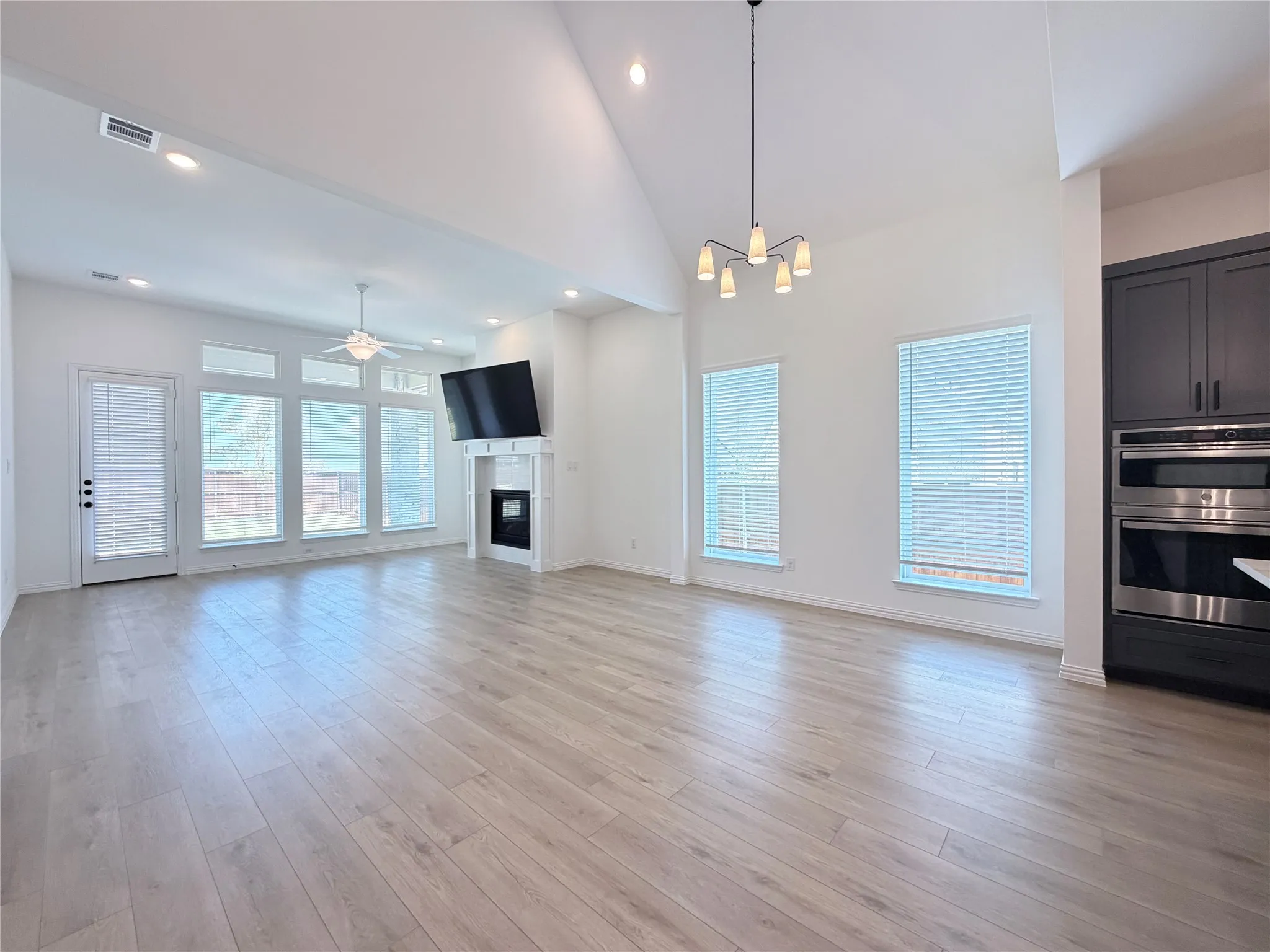 Single Family Residence For Rent in Collin County , 937 Salvation Drive, Wylie, Texas 75098, 4 Bedroom, 4 Bathroom, 2 Garage spaces, 3,201 Sqft, built in 2024, mls#21381290, Real Estate Agent in Wylie, Homes For Rent in Collin county, Homes For Rent in Wylie, Realtor in Wylie Texas, Real Estate Brokerage Independent Realty Texas, Luminita Cordes Realtor