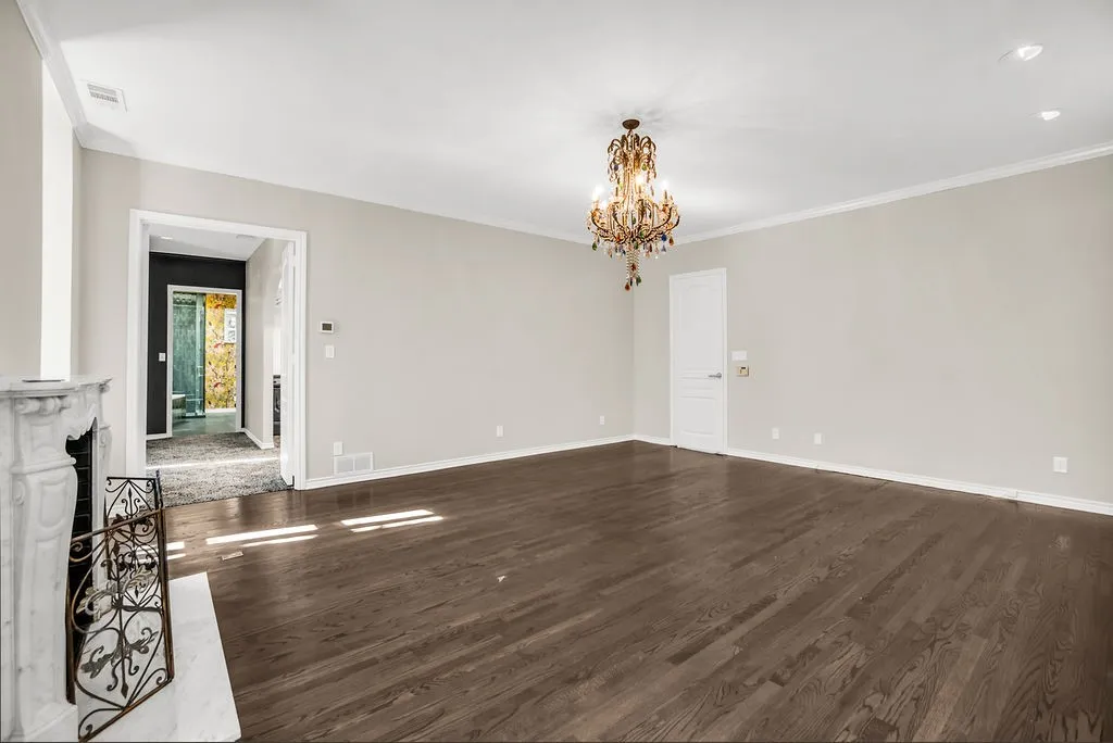 Single Family Residence For Sale in Dallas County , 3802 S Versailles Avenue, Dallas, Texas 75209, 2 Bedroom, 3 Bathroom, 2 Garage spaces, 3,314 Sqft, built in 1979, mls#21381275, Real Estate Agent in Dallas, Homes For Sale in Dallas county, Homes For Sale in Dallas, Realtor in Dallas Texas, Real Estate Brokerage Independent Realty Texas, Luminita Cordes Realtor