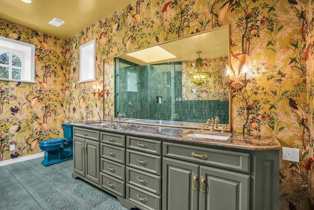 Single Family Residence For Sale in Dallas County , 3802 S Versailles Avenue, Dallas, Texas 75209, 2 Bedroom, 3 Bathroom, 2 Garage spaces, 3,314 Sqft, built in 1979, mls#21381275, Real Estate Agent in Dallas, Homes For Sale in Dallas county, Homes For Sale in Dallas, Realtor in Dallas Texas, Real Estate Brokerage Independent Realty Texas, Luminita Cordes Realtor