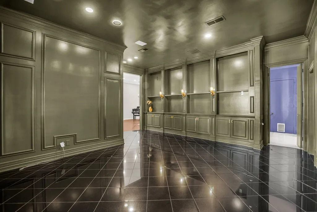 Single Family Residence For Sale in Dallas County , 3802 S Versailles Avenue, Dallas, Texas 75209, 2 Bedroom, 3 Bathroom, 2 Garage spaces, 3,314 Sqft, built in 1979, mls#21381275, Real Estate Agent in Dallas, Homes For Sale in Dallas county, Homes For Sale in Dallas, Realtor in Dallas Texas, Real Estate Brokerage Independent Realty Texas, Luminita Cordes Realtor