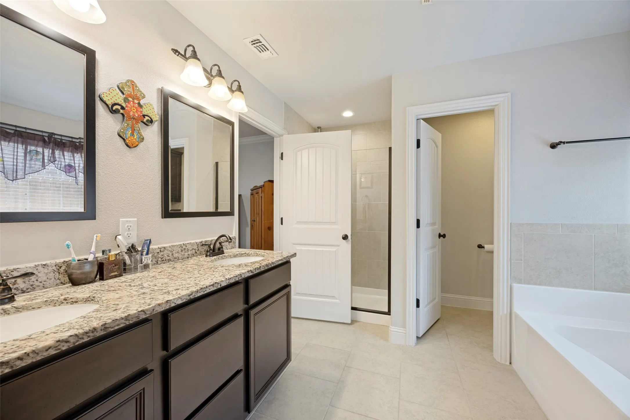 Single Family Residence For Sale in Grayson County , 3421 Hanan Street, Sherman, Texas 75092, 3 Bedroom, 2 Bathroom, 2 Garage spaces, 1,733 Sqft, built in 2018, mls#21378689, Real Estate Agent in Sherman, Homes For Sale in Grayson county, Homes For Sale in Sherman, Realtor in Sherman Texas, Real Estate Brokerage Independent Realty Texas, Luminita Cordes Realtor