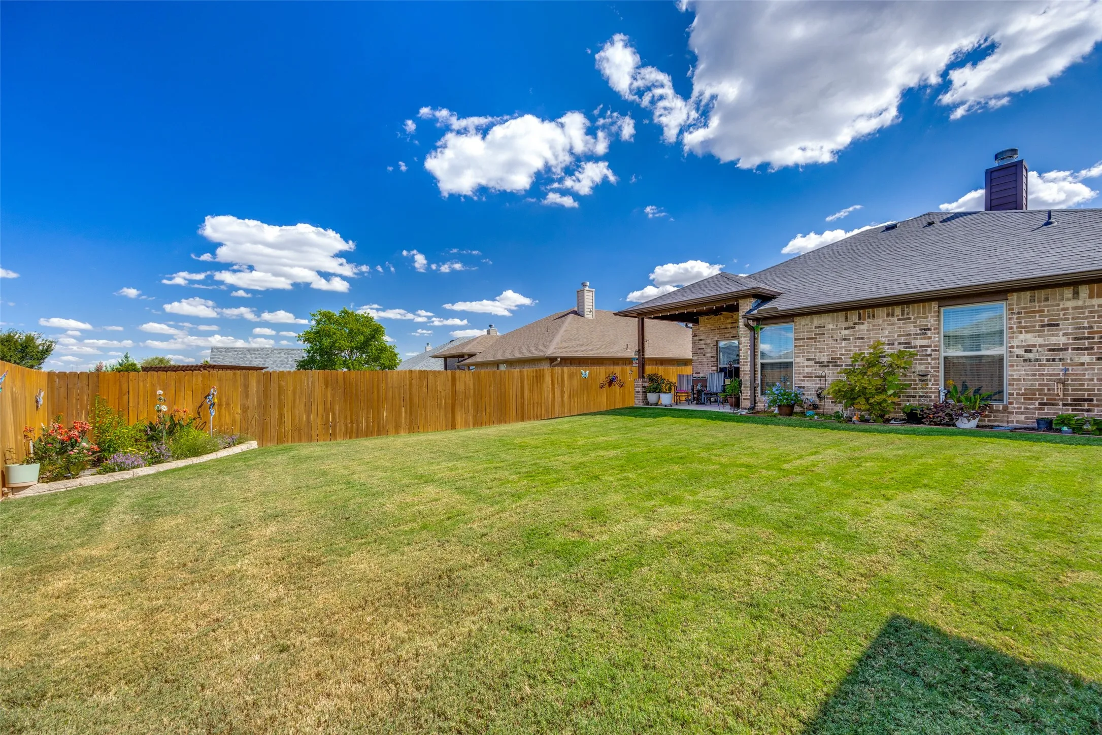 Single Family Residence For Sale in Grayson County , 3421 Hanan Street, Sherman, Texas 75092, 3 Bedroom, 2 Bathroom, 2 Garage spaces, 1,733 Sqft, built in 2018, mls#21378689, Real Estate Agent in Sherman, Homes For Sale in Grayson county, Homes For Sale in Sherman, Realtor in Sherman Texas, Real Estate Brokerage Independent Realty Texas, Luminita Cordes Realtor