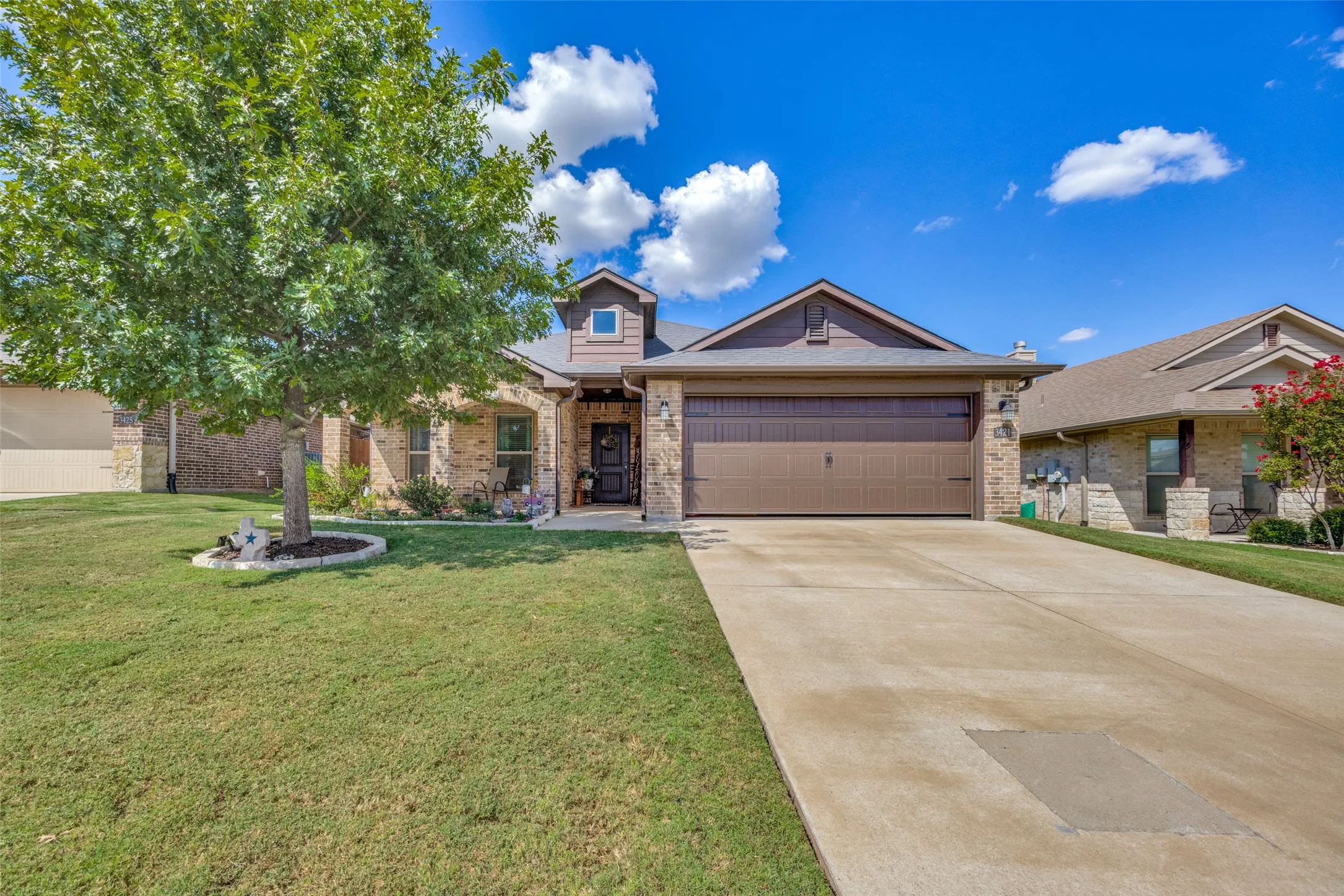 Single Family Residence For Sale in Grayson County , 3421 Hanan Street, Sherman, Texas 75092, 3 Bedroom, 2 Bathroom, 2 Garage spaces, 1,733 Sqft, built in 2018, mls#21378689, Real Estate Agent in Sherman, Homes For Sale in Grayson county, Homes For Sale in Sherman, Realtor in Sherman Texas, Real Estate Brokerage Independent Realty Texas, Luminita Cordes Realtor