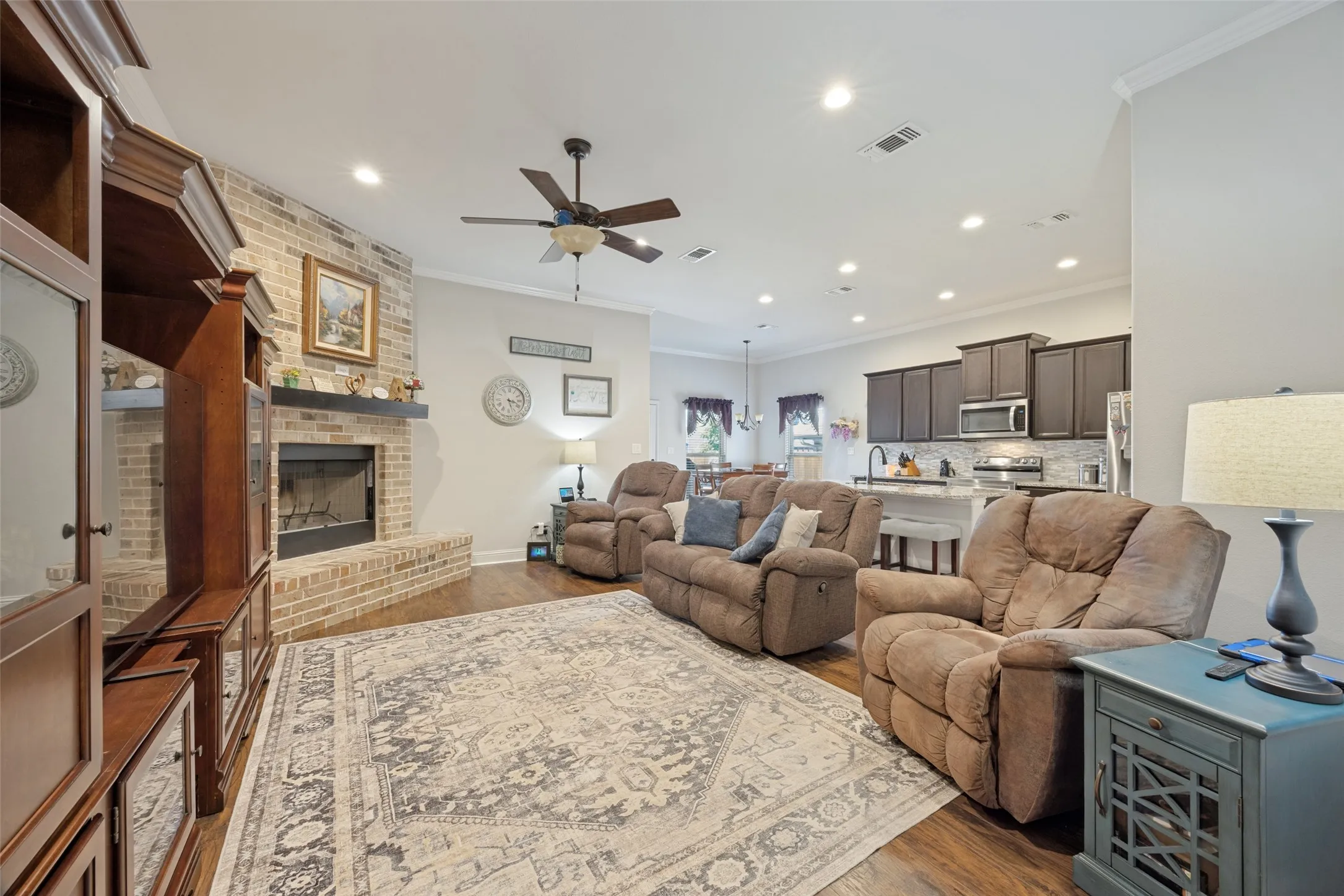 Single Family Residence For Sale in Grayson County , 3421 Hanan Street, Sherman, Texas 75092, 3 Bedroom, 2 Bathroom, 2 Garage spaces, 1,733 Sqft, built in 2018, mls#21378689, Real Estate Agent in Sherman, Homes For Sale in Grayson county, Homes For Sale in Sherman, Realtor in Sherman Texas, Real Estate Brokerage Independent Realty Texas, Luminita Cordes Realtor