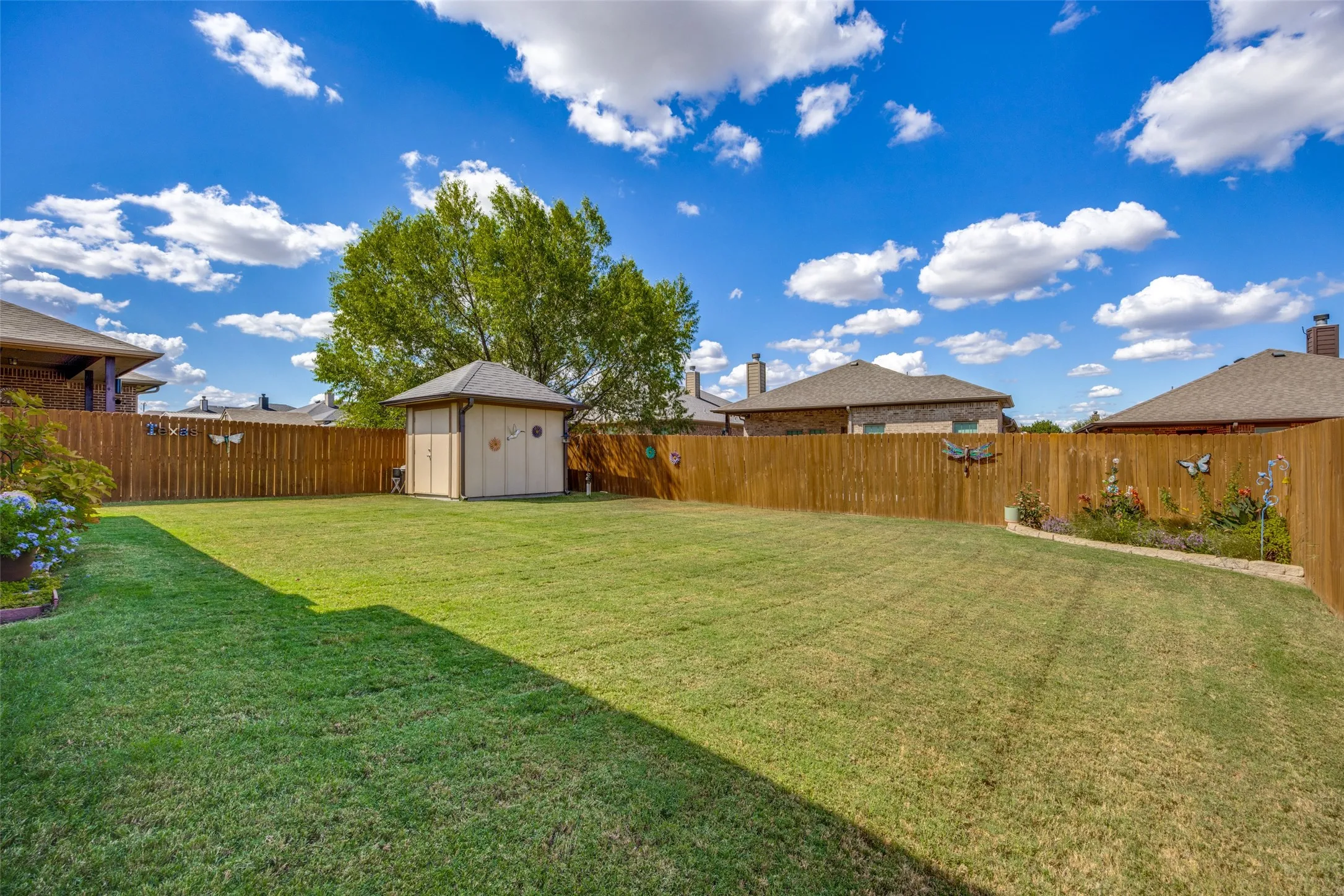 Single Family Residence For Sale in Grayson County , 3421 Hanan Street, Sherman, Texas 75092, 3 Bedroom, 2 Bathroom, 2 Garage spaces, 1,733 Sqft, built in 2018, mls#21378689, Real Estate Agent in Sherman, Homes For Sale in Grayson county, Homes For Sale in Sherman, Realtor in Sherman Texas, Real Estate Brokerage Independent Realty Texas, Luminita Cordes Realtor