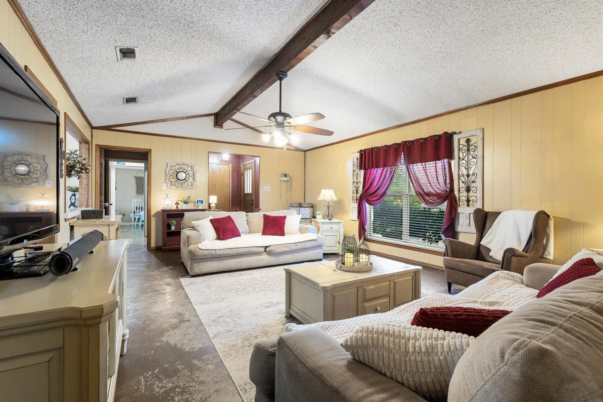Single Family Residence For Sale in Collin County , 3802 County Road 429, Anna, Texas 75409, 3 Bedroom, 2 Bathroom, 3 Garage spaces, 2,015 Sqft, built in 1981, mls#21380310, Real Estate Agent in Anna, Homes For Sale in Collin county, Homes For Sale in Anna, Realtor in Anna Texas, Real Estate Brokerage Independent Realty Texas, Luminita Cordes Realtor