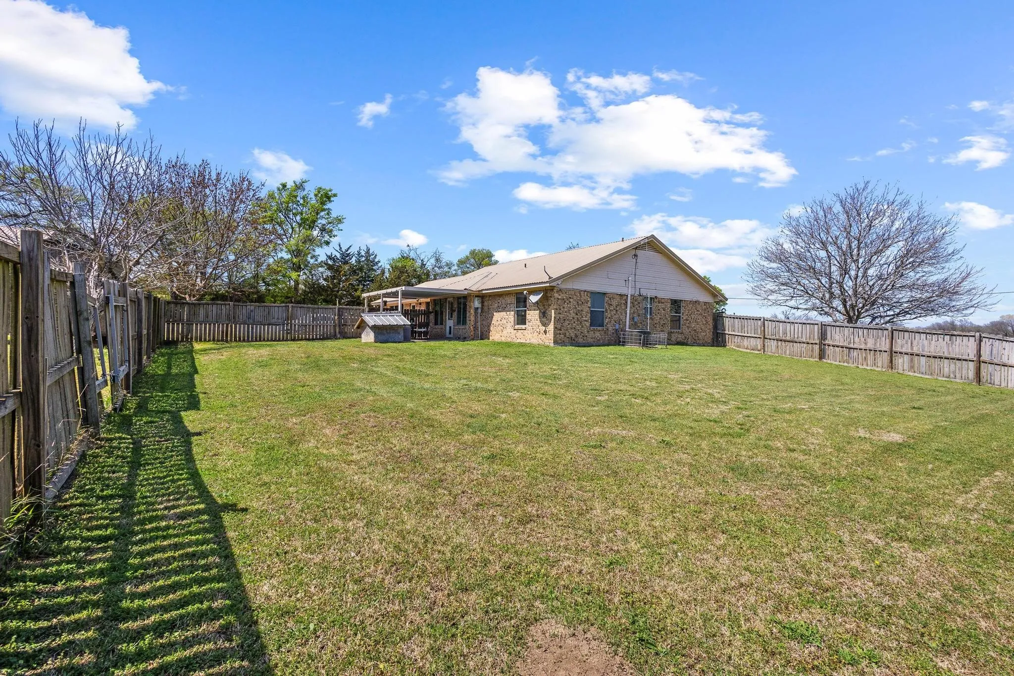 Single Family Residence For Sale in Collin County , 3802 County Road 429, Anna, Texas 75409, 3 Bedroom, 2 Bathroom, 3 Garage spaces, 2,015 Sqft, built in 1981, mls#21380310, Real Estate Agent in Anna, Homes For Sale in Collin county, Homes For Sale in Anna, Realtor in Anna Texas, Real Estate Brokerage Independent Realty Texas, Luminita Cordes Realtor
