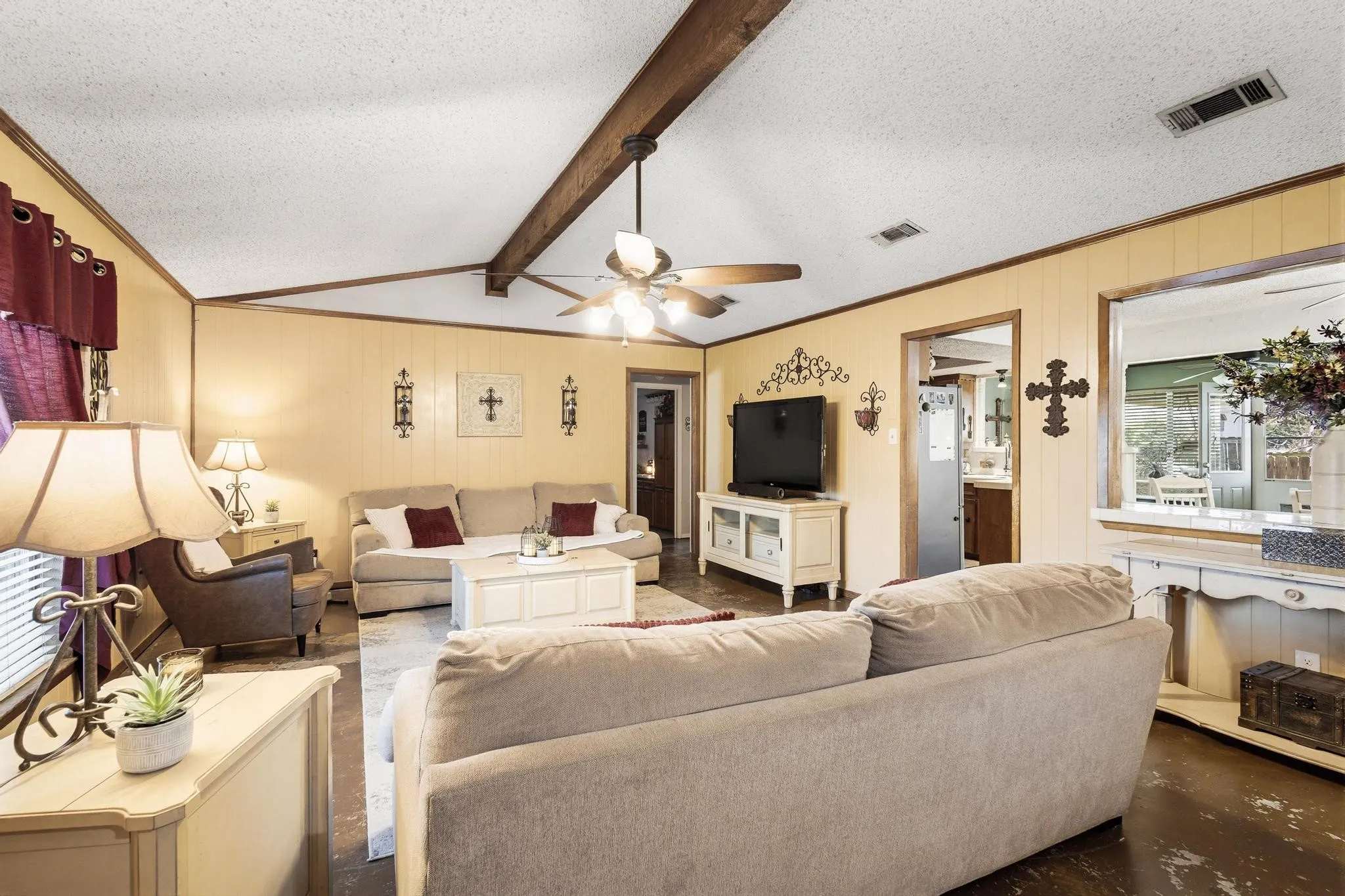 Single Family Residence For Sale in Collin County , 3802 County Road 429, Anna, Texas 75409, 3 Bedroom, 2 Bathroom, 3 Garage spaces, 2,015 Sqft, built in 1981, mls#21380310, Real Estate Agent in Anna, Homes For Sale in Collin county, Homes For Sale in Anna, Realtor in Anna Texas, Real Estate Brokerage Independent Realty Texas, Luminita Cordes Realtor