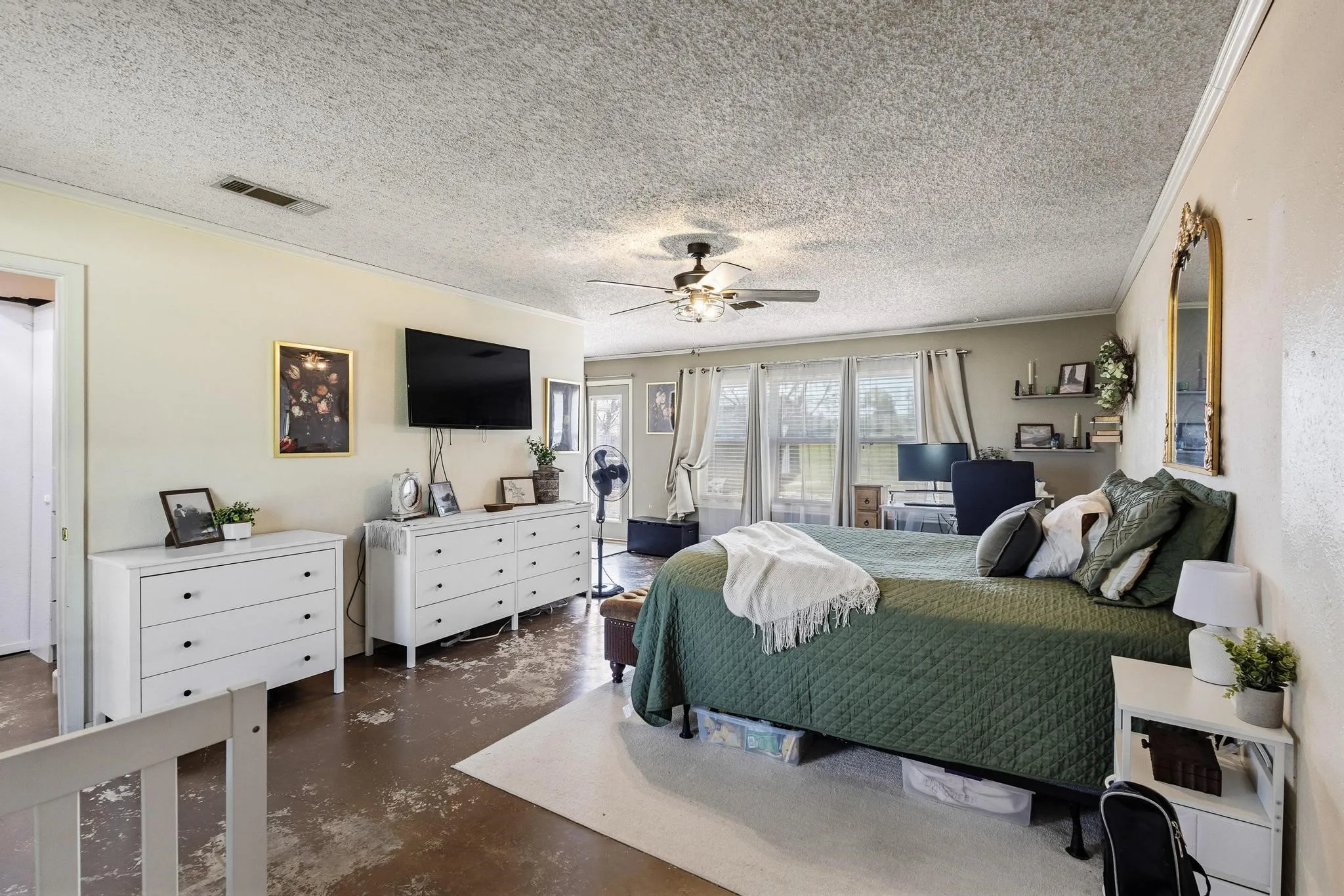 Single Family Residence For Sale in Collin County , 3802 County Road 429, Anna, Texas 75409, 3 Bedroom, 2 Bathroom, 3 Garage spaces, 2,015 Sqft, built in 1981, mls#21380310, Real Estate Agent in Anna, Homes For Sale in Collin county, Homes For Sale in Anna, Realtor in Anna Texas, Real Estate Brokerage Independent Realty Texas, Luminita Cordes Realtor