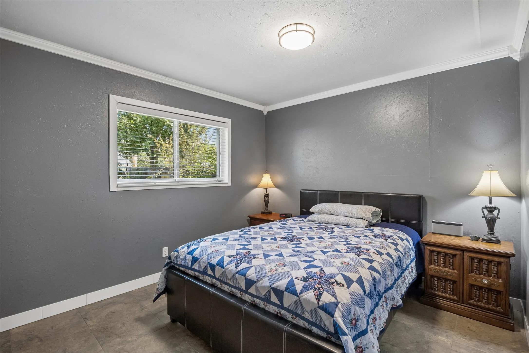 Single Family Residence For Sale in Denton County , 2061 E Peters Colony Road, Carrollton, Texas 75007, 4 Bedroom, 2 Bathroom, 2 Garage spaces, 1,731 Sqft, built in 1974, mls#21381276, Real Estate Agent in Carrollton, Homes For Sale in Denton county, Homes For Sale in Carrollton, Realtor in Carrollton Texas, Real Estate Brokerage Independent Realty Texas, Luminita Cordes Realtor