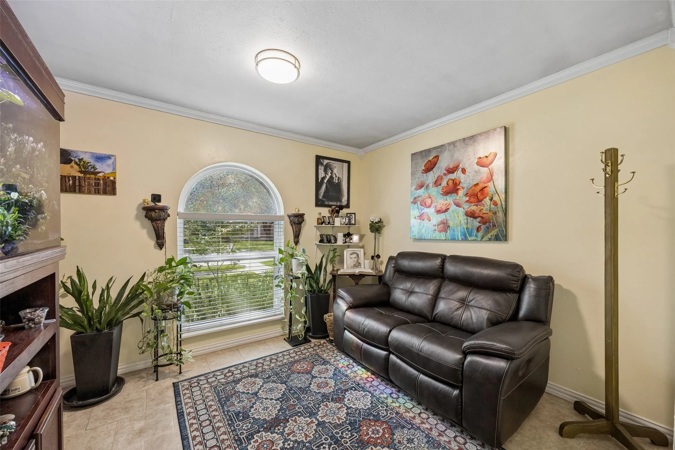 Single Family Residence For Sale in Denton County , 2061 E Peters Colony Road, Carrollton, Texas 75007, 4 Bedroom, 2 Bathroom, 2 Garage spaces, 1,731 Sqft, built in 1974, mls#21381276, Real Estate Agent in Carrollton, Homes For Sale in Denton county, Homes For Sale in Carrollton, Realtor in Carrollton Texas, Real Estate Brokerage Independent Realty Texas, Luminita Cordes Realtor